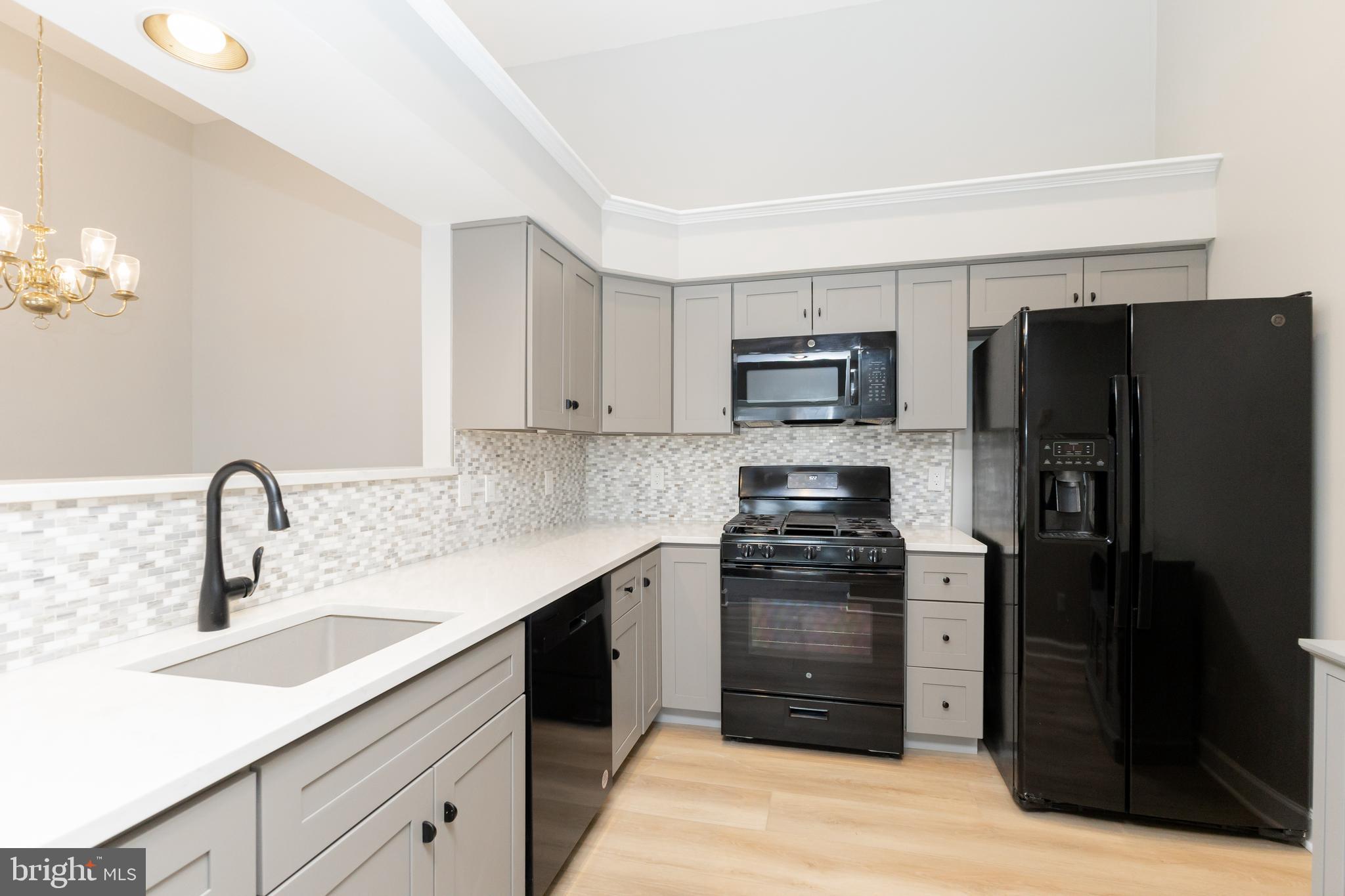 HIGHLAND AT GUNSTON CORNER - Residential