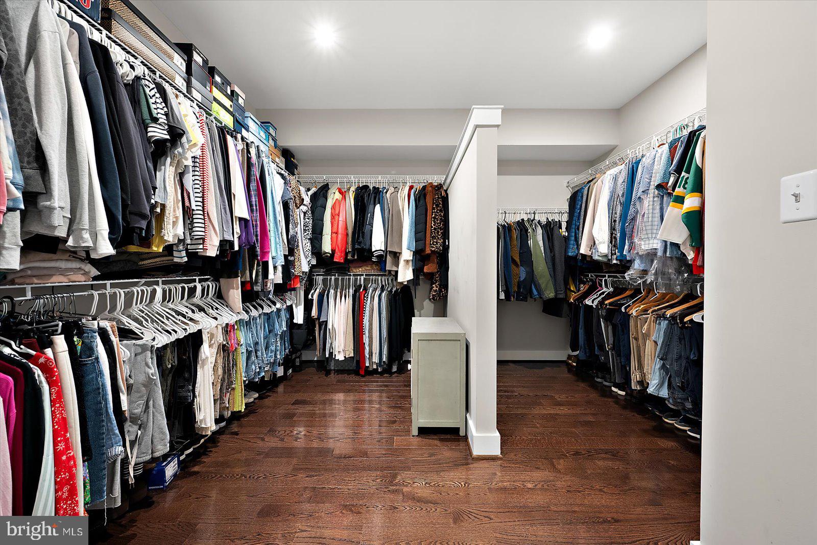 PRIMROSE HILL - Residential