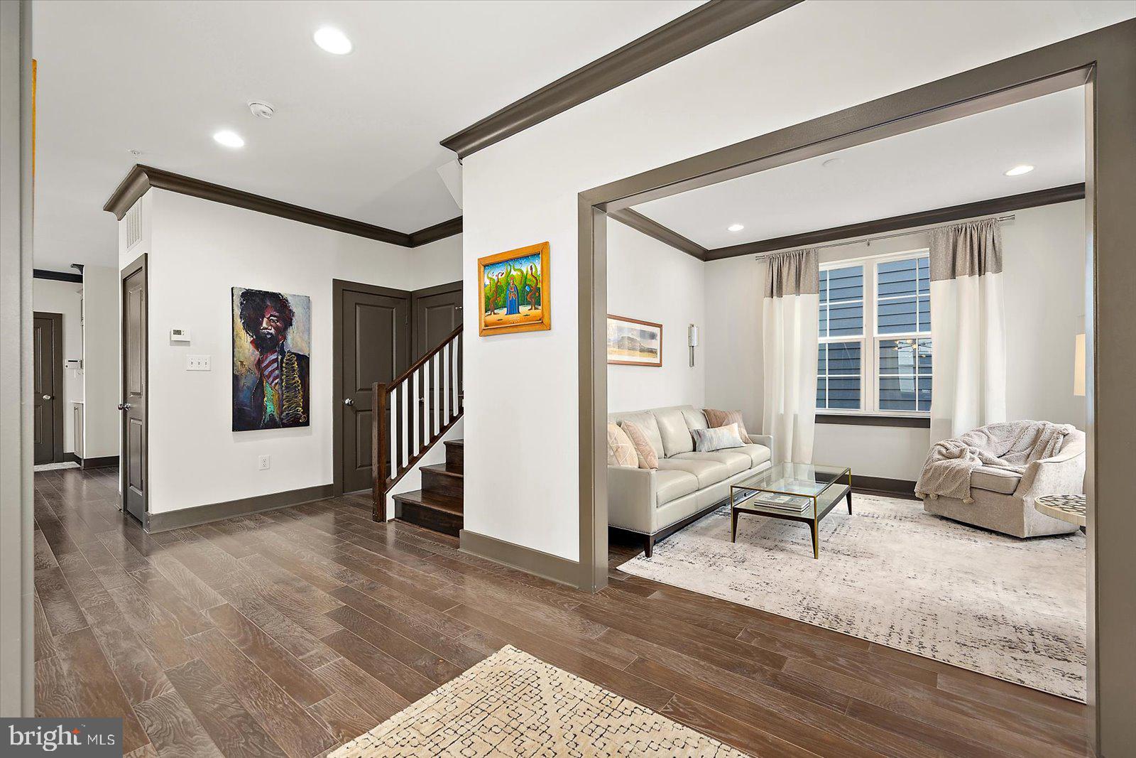 PRIMROSE HILL - Residential