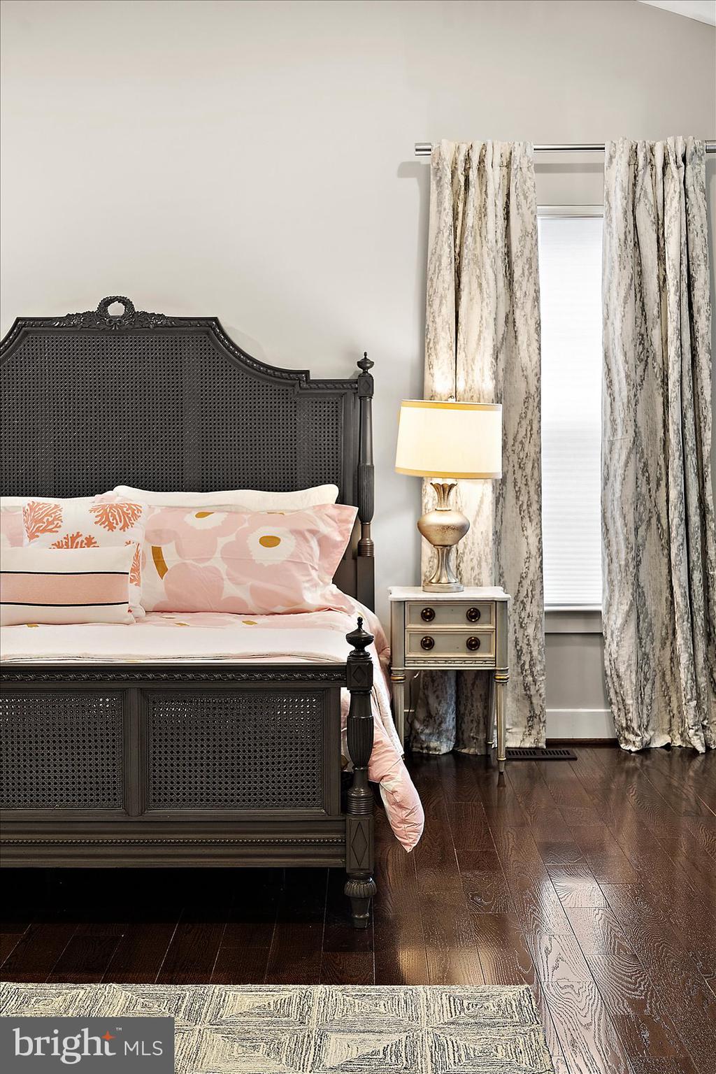 PRIMROSE HILL - Residential