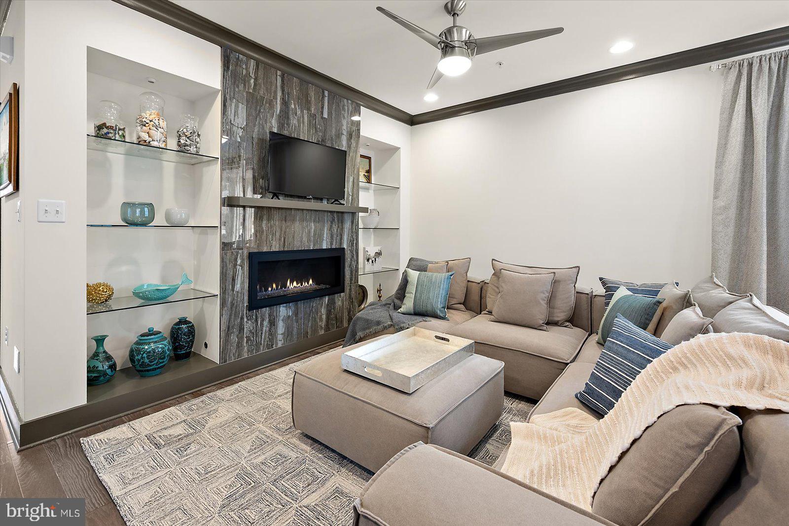 PRIMROSE HILL - Residential