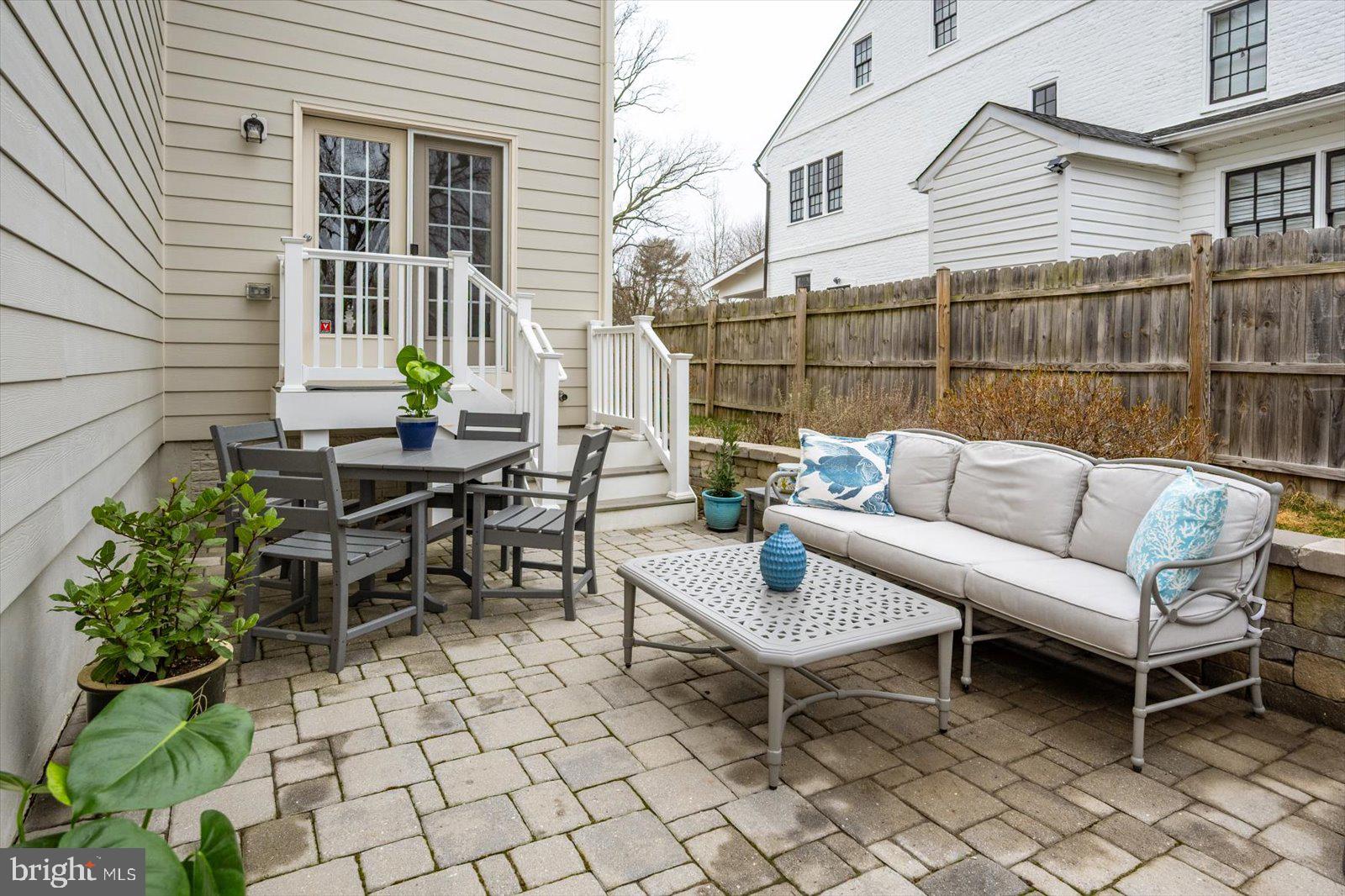 PRIMROSE HILL - Residential