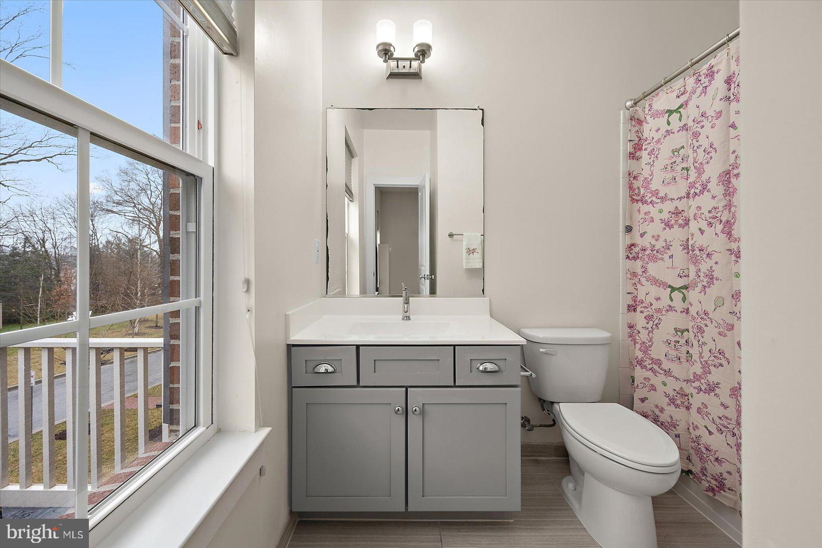 PRIMROSE HILL - Residential