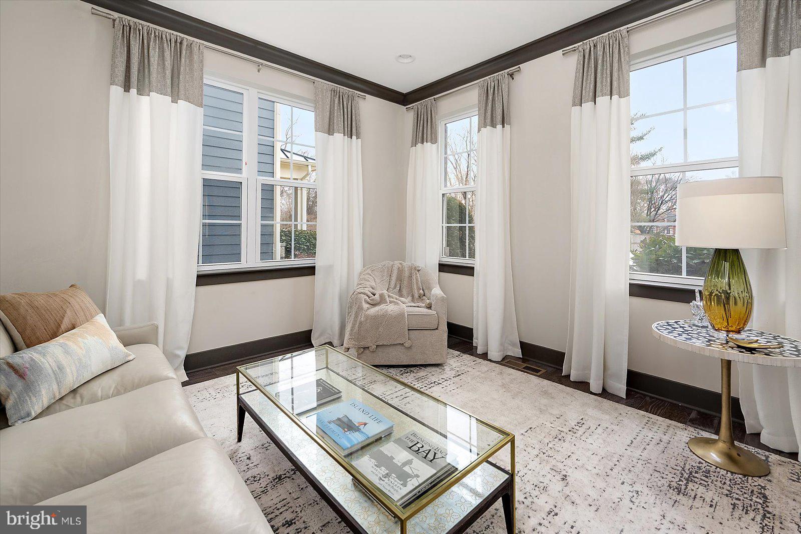 PRIMROSE HILL - Residential