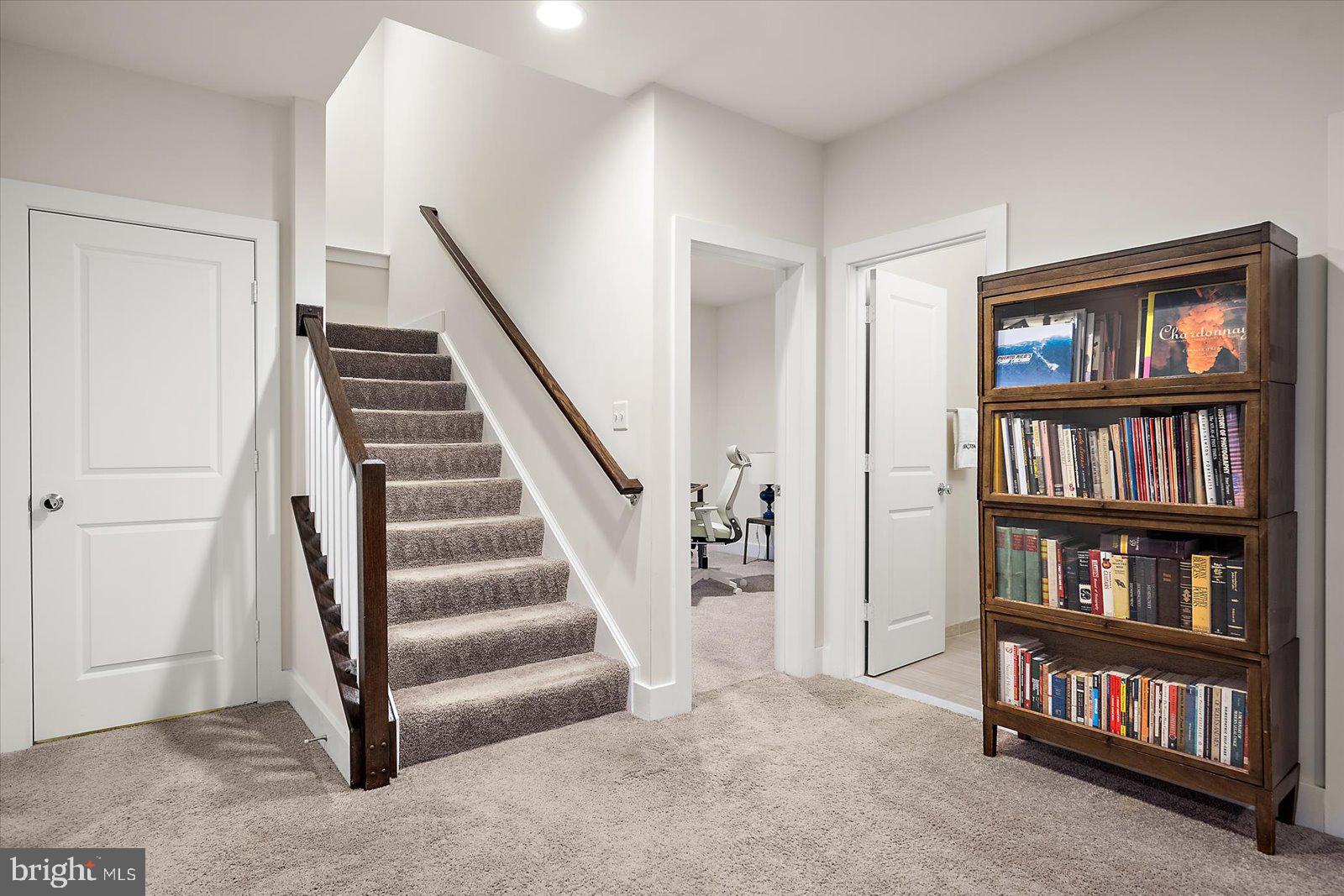 PRIMROSE HILL - Residential