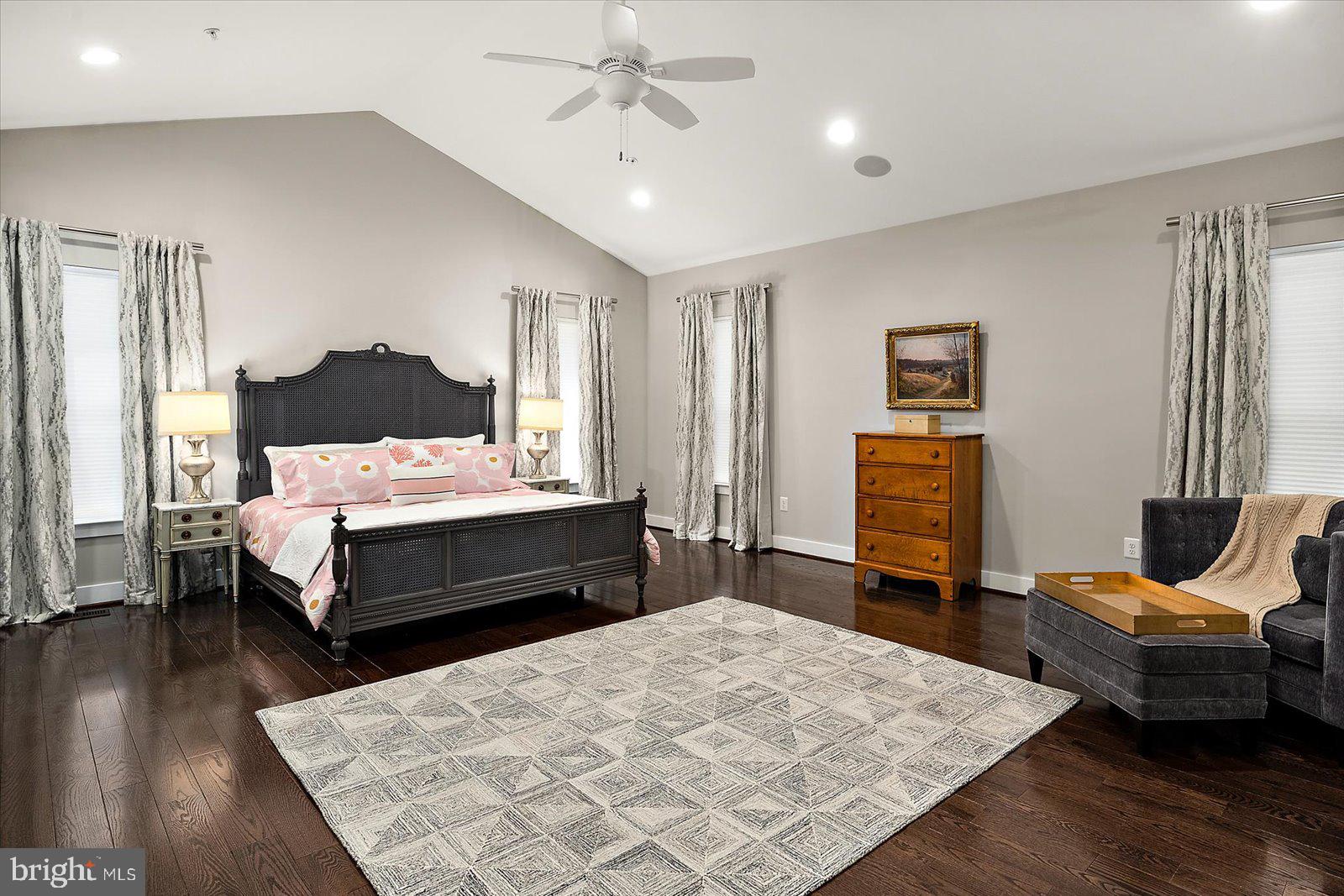 PRIMROSE HILL - Residential