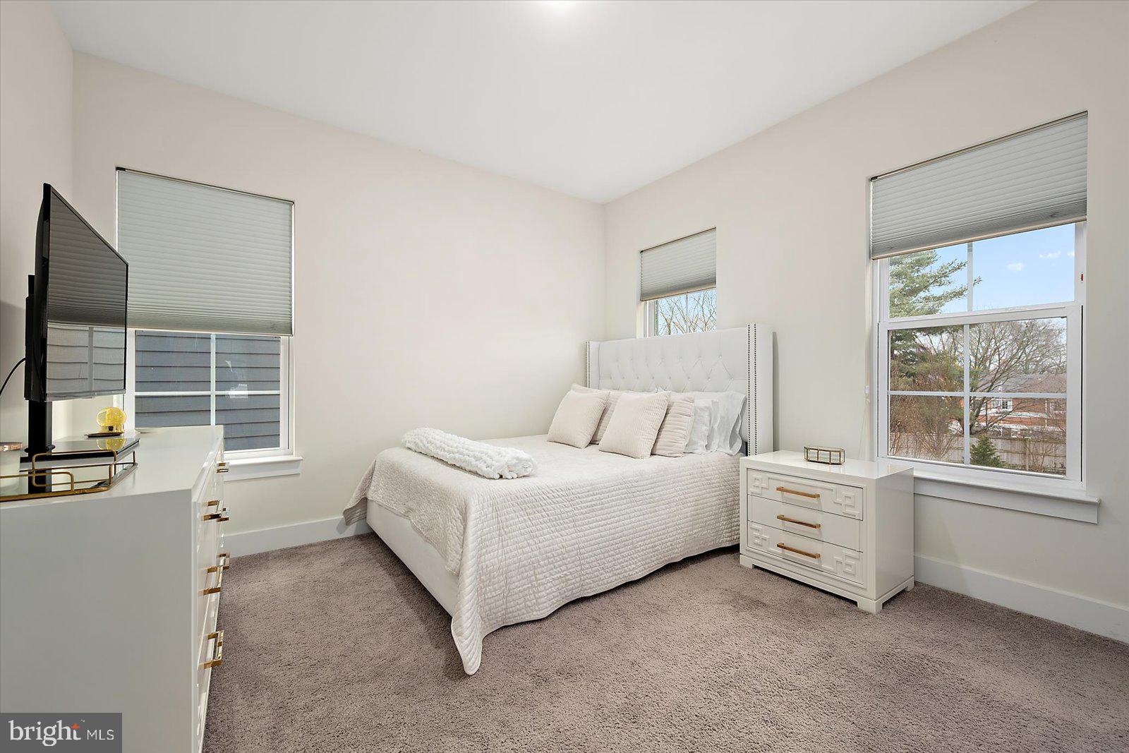 PRIMROSE HILL - Residential