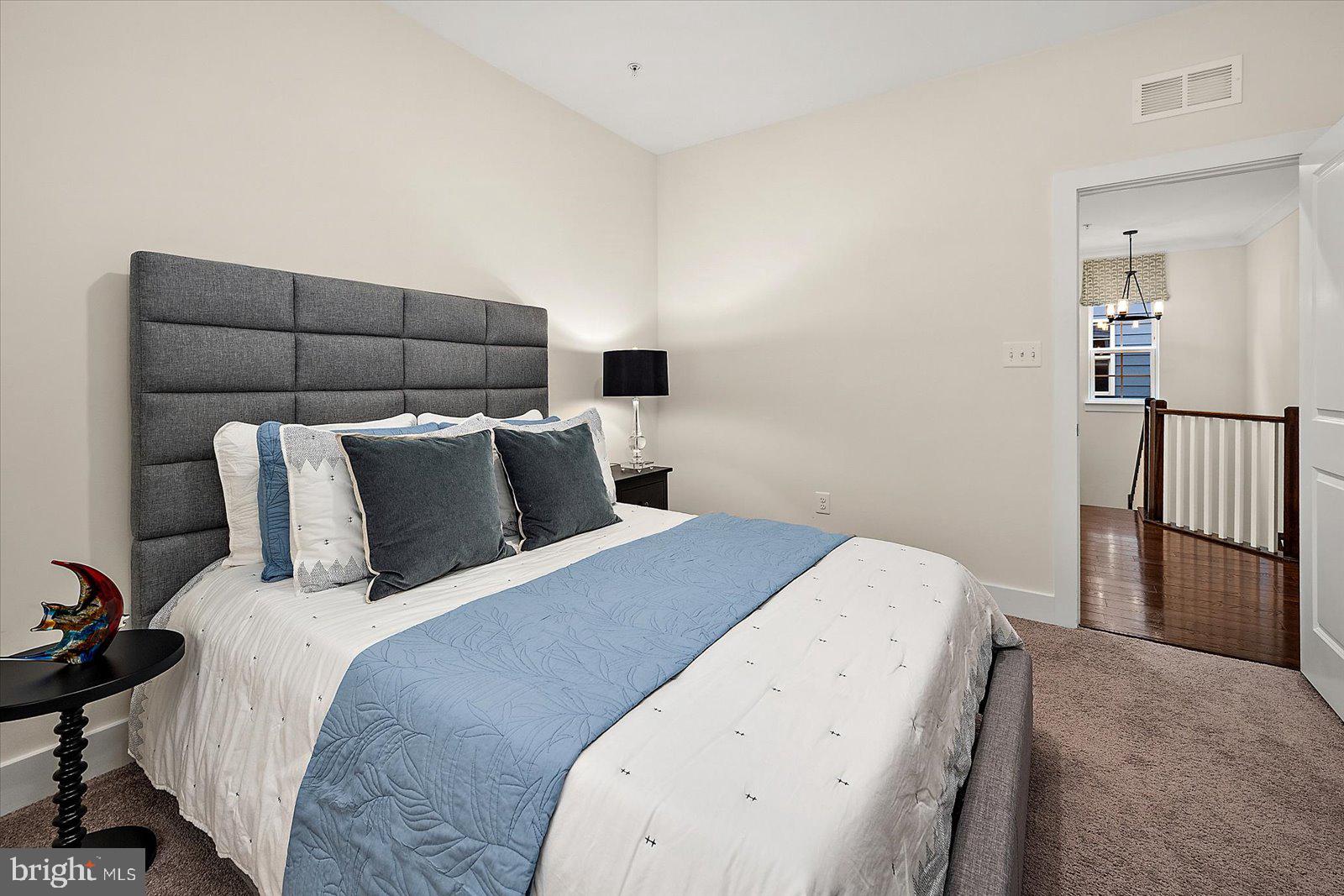 PRIMROSE HILL - Residential