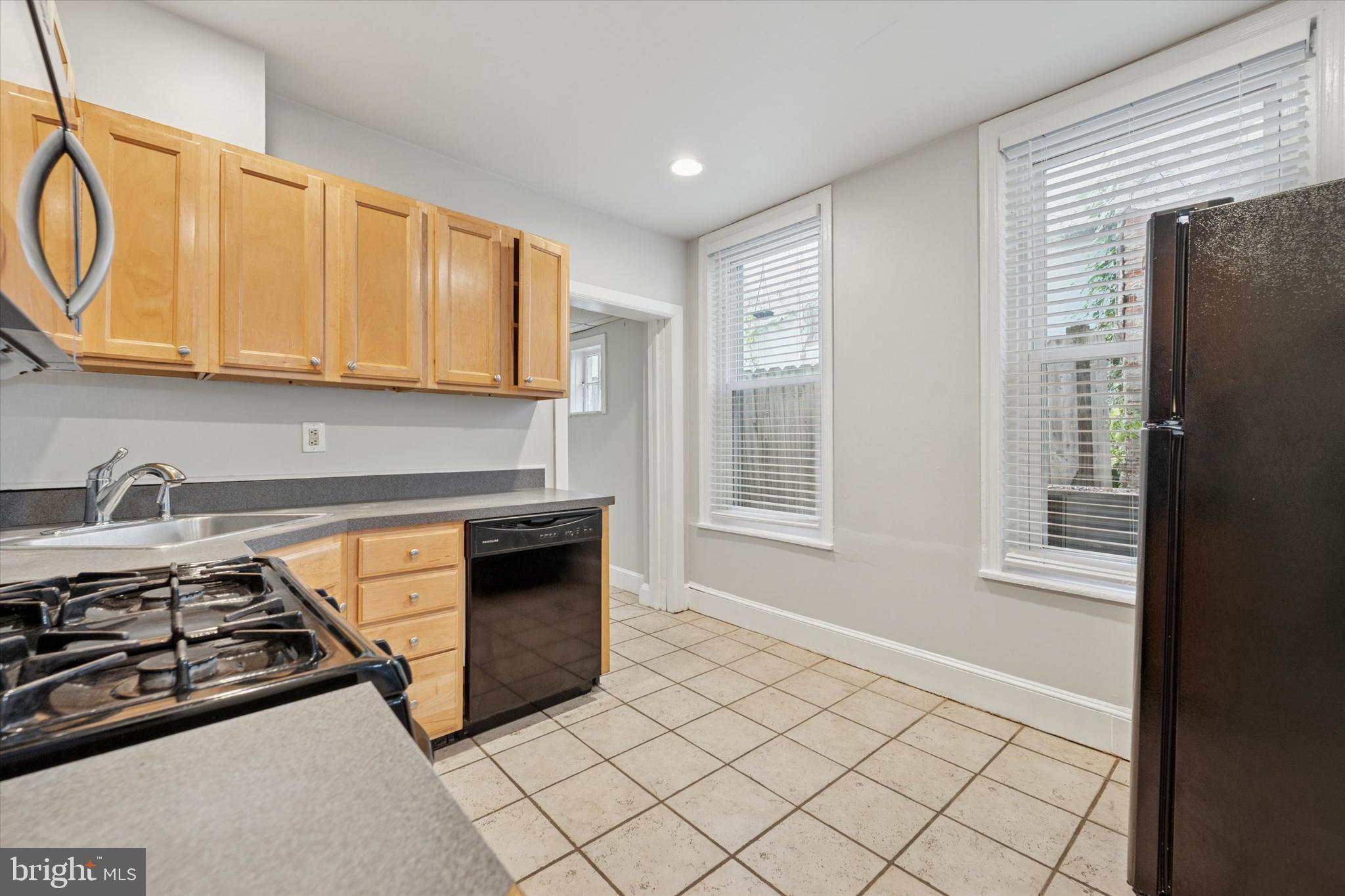 MANAYUNK - Residential Lease