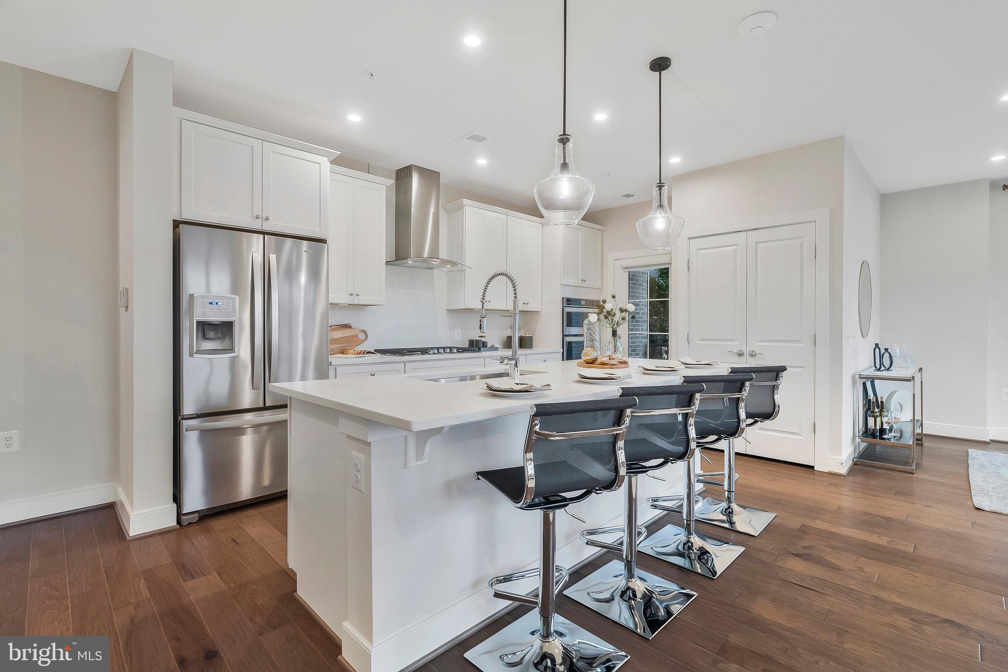 2319 FIELD POINT ROAD 104