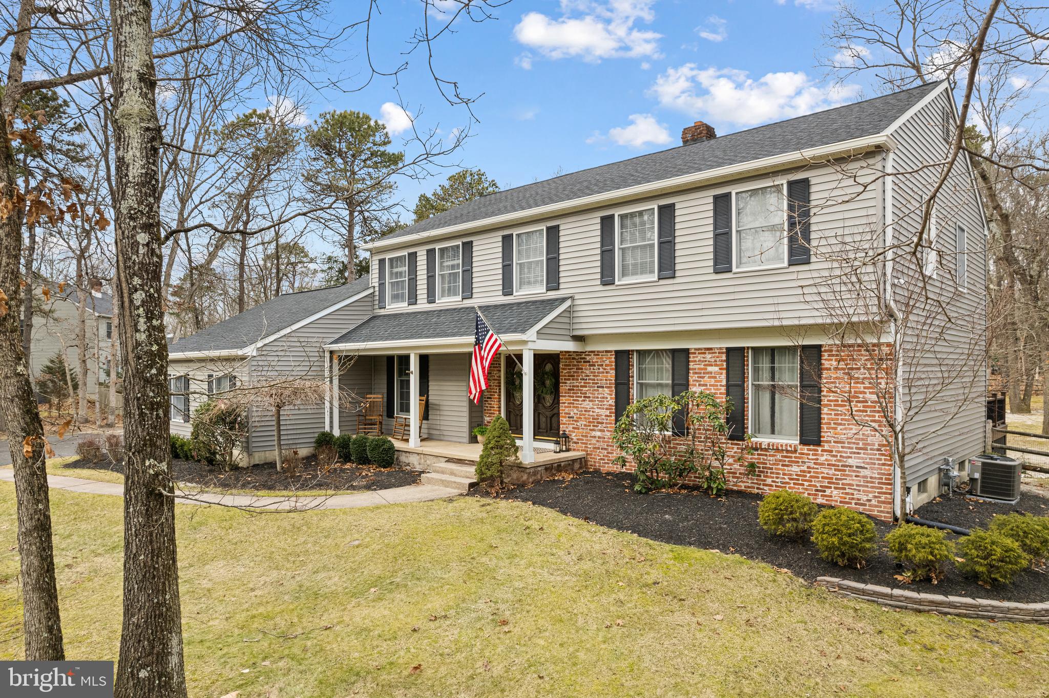 8 WETHERSFIELD DRIVE