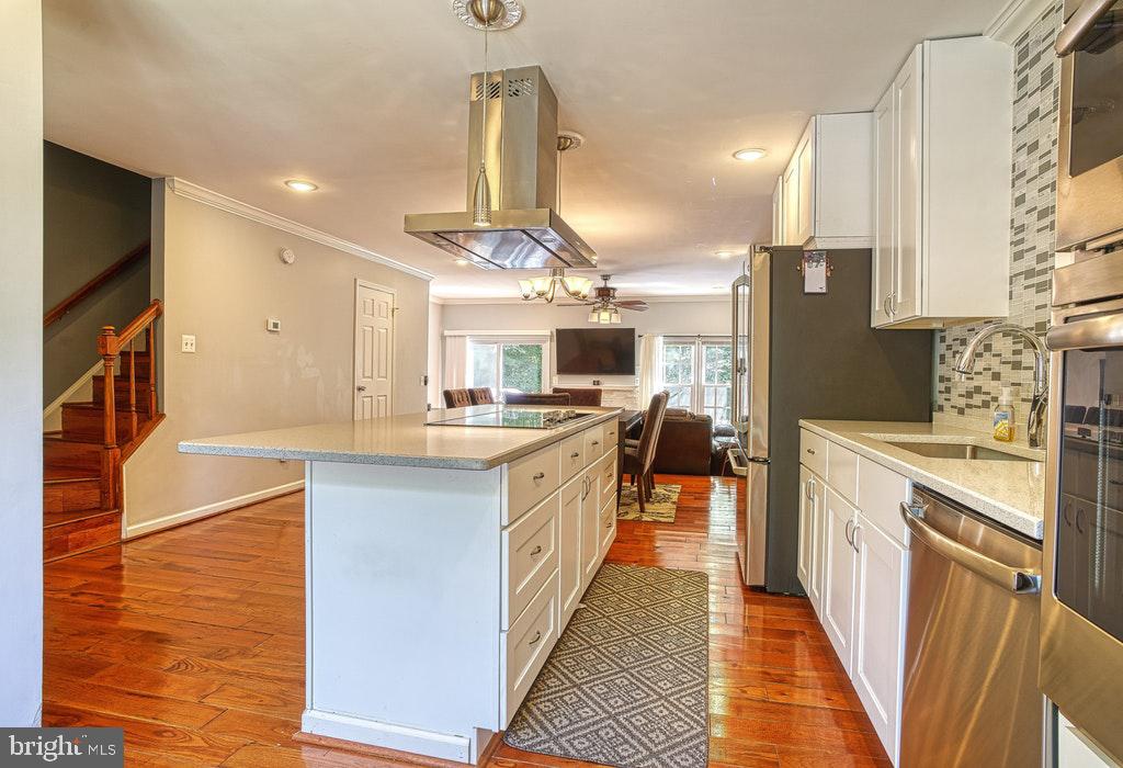 TOWNS OF FOREST HILLS - Residential