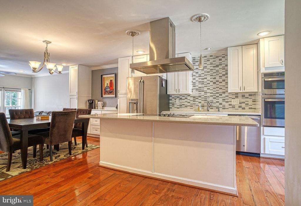 TOWNS OF FOREST HILLS - Residential