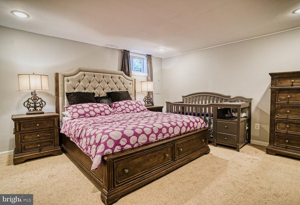 TOWNS OF FOREST HILLS - Residential