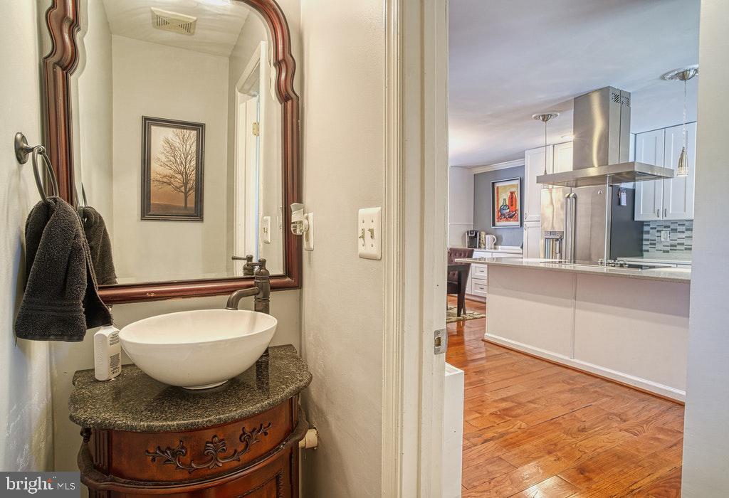 TOWNS OF FOREST HILLS - Residential