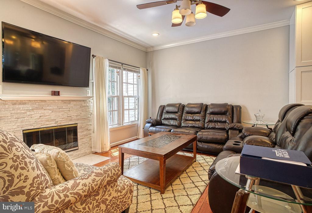 TOWNS OF FOREST HILLS - Residential