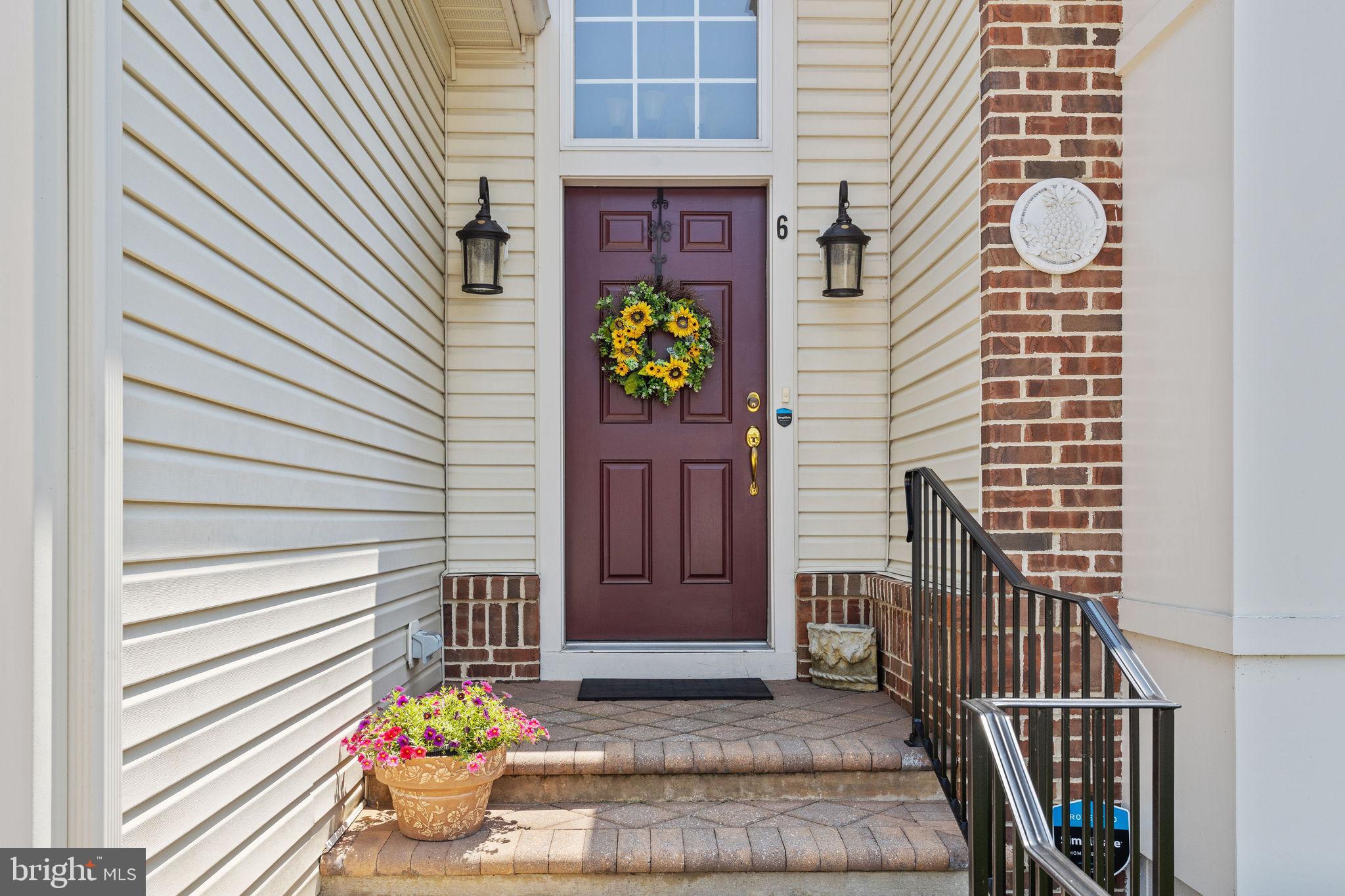 6 EASTON LANE