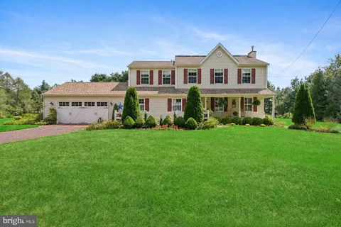 MLS: NJCD2125276
