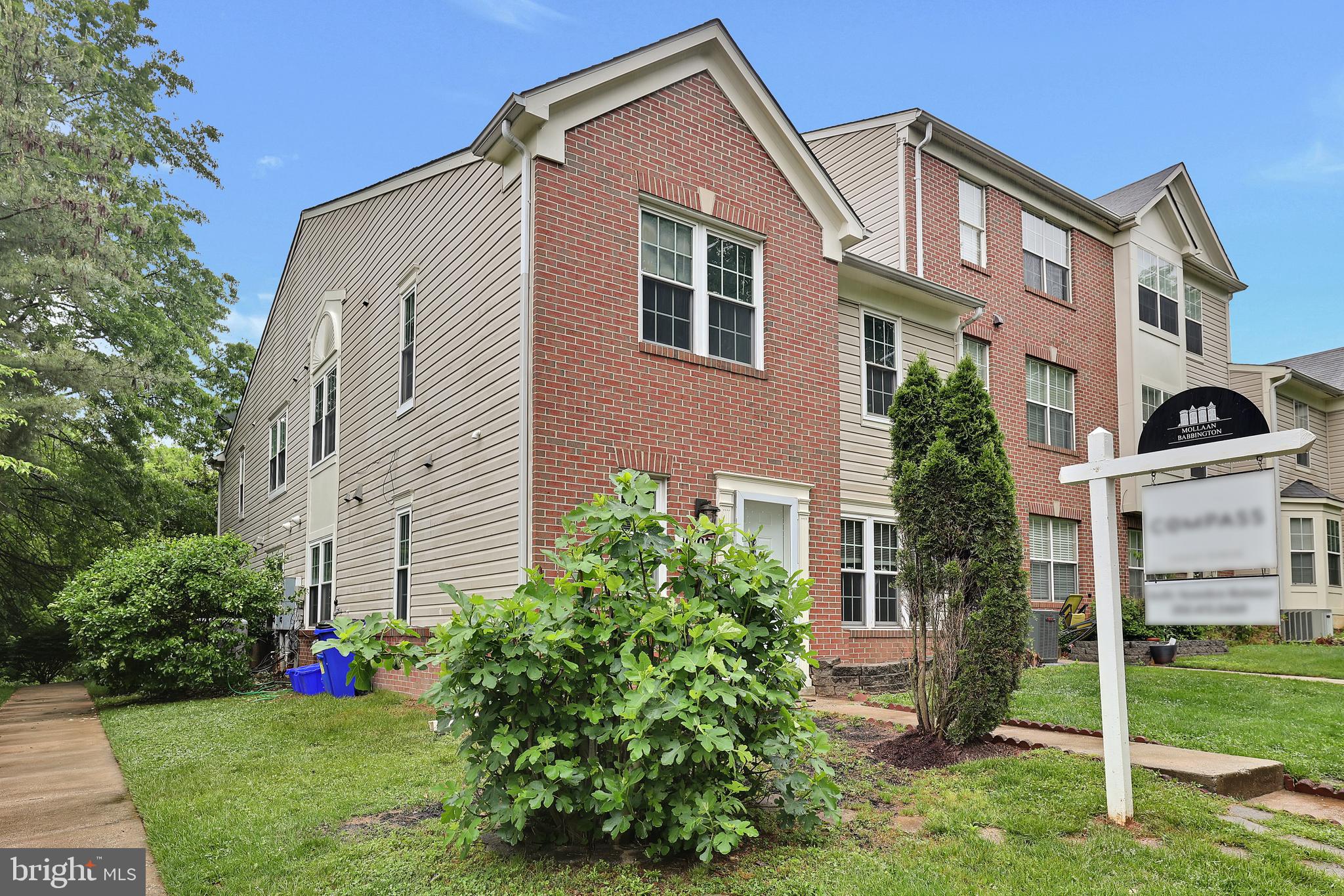 DECOVERLY ADVENTURE - Residential Lease