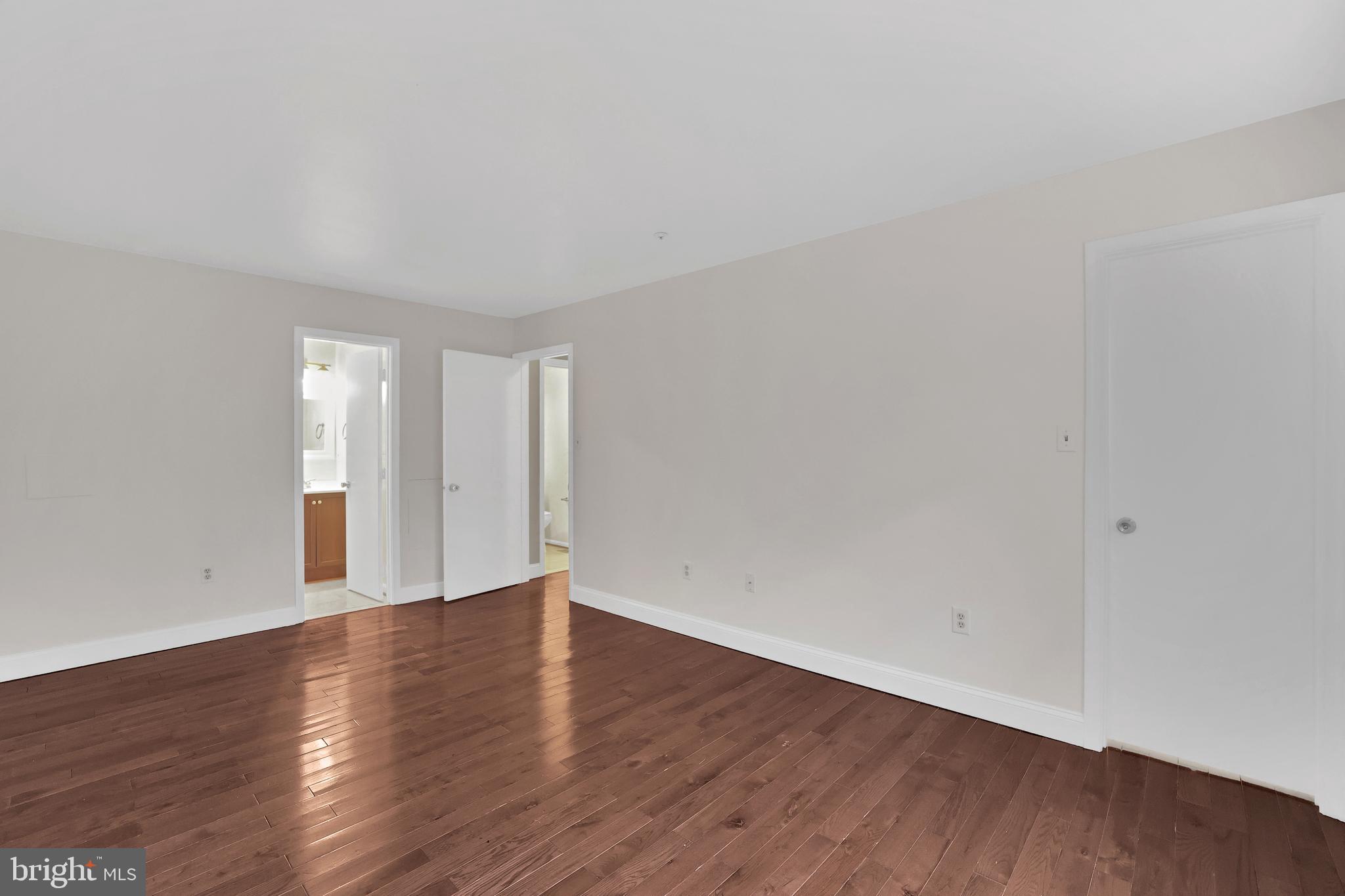 DECOVERLY ADVENTURE - Residential Lease