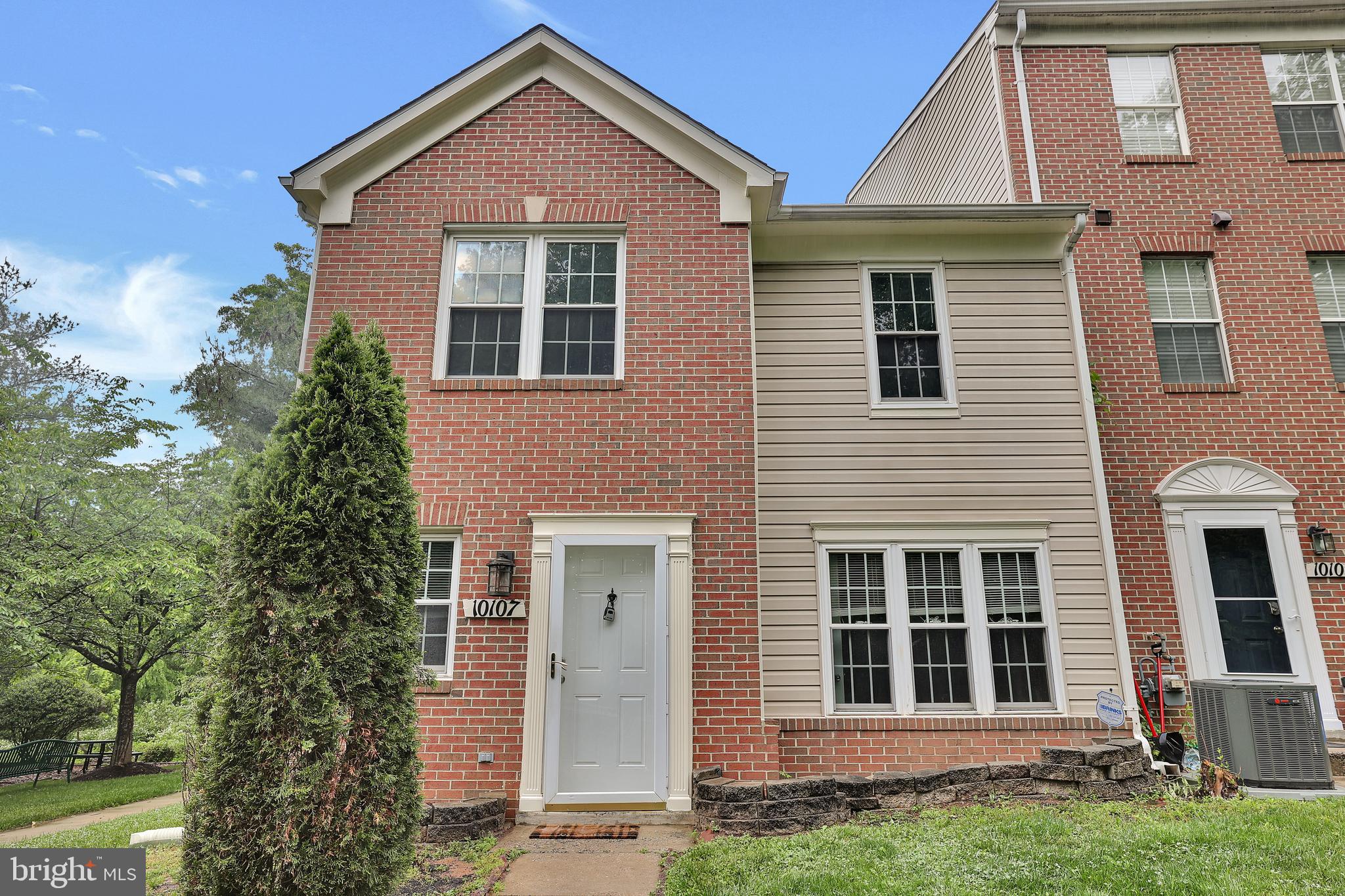 DECOVERLY ADVENTURE - Residential Lease