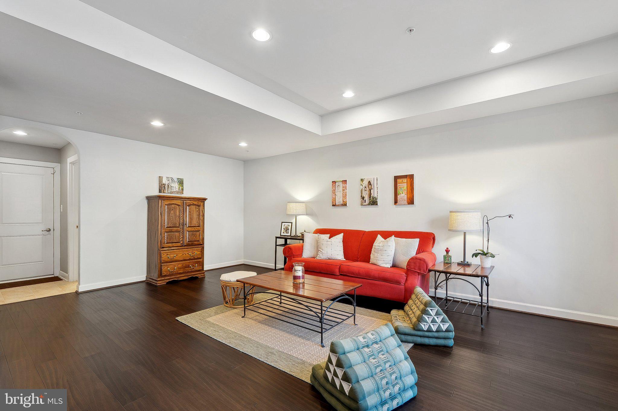 508 UPTOWN STREET