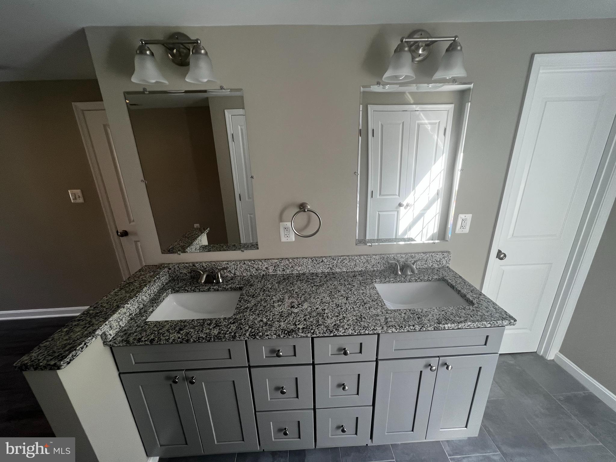 TANTALLON HILLS - Residential