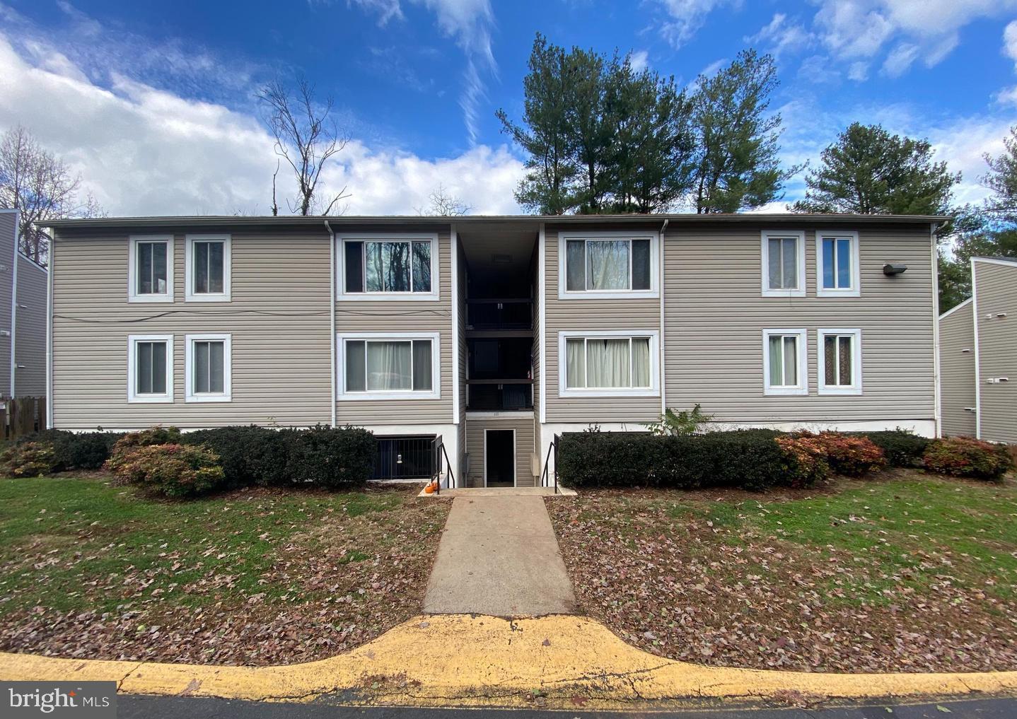 BERRY STREET CONDOMINIUMS - Residential Lease