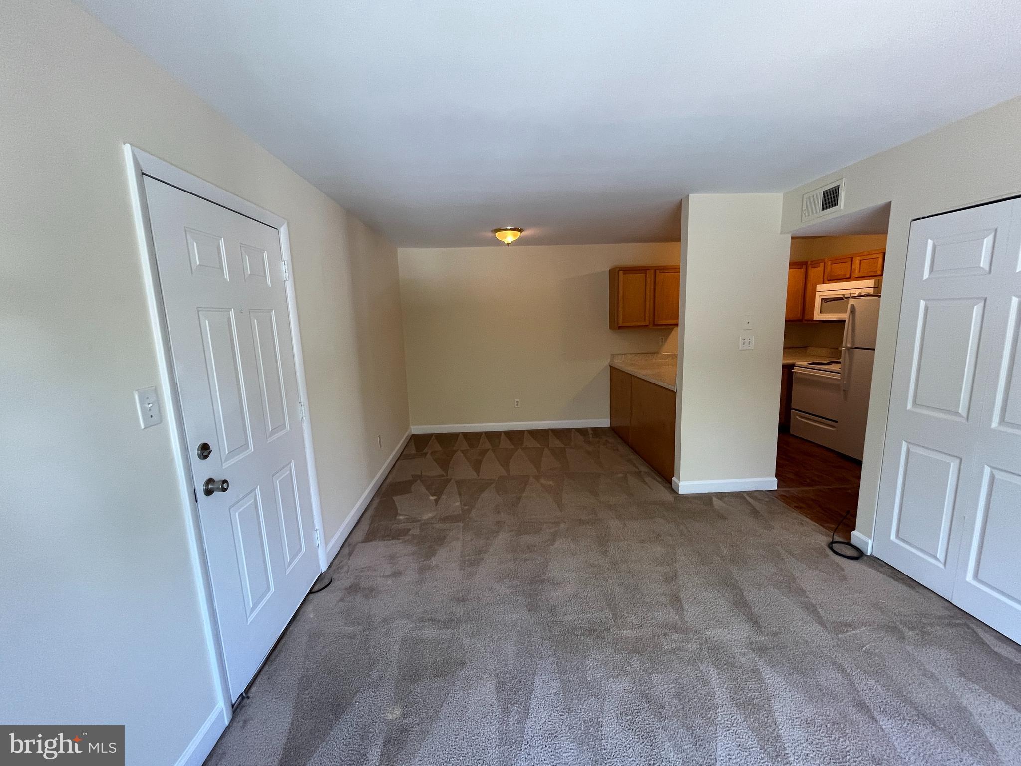 BERRY STREET CONDOMINIUMS - Residential Lease