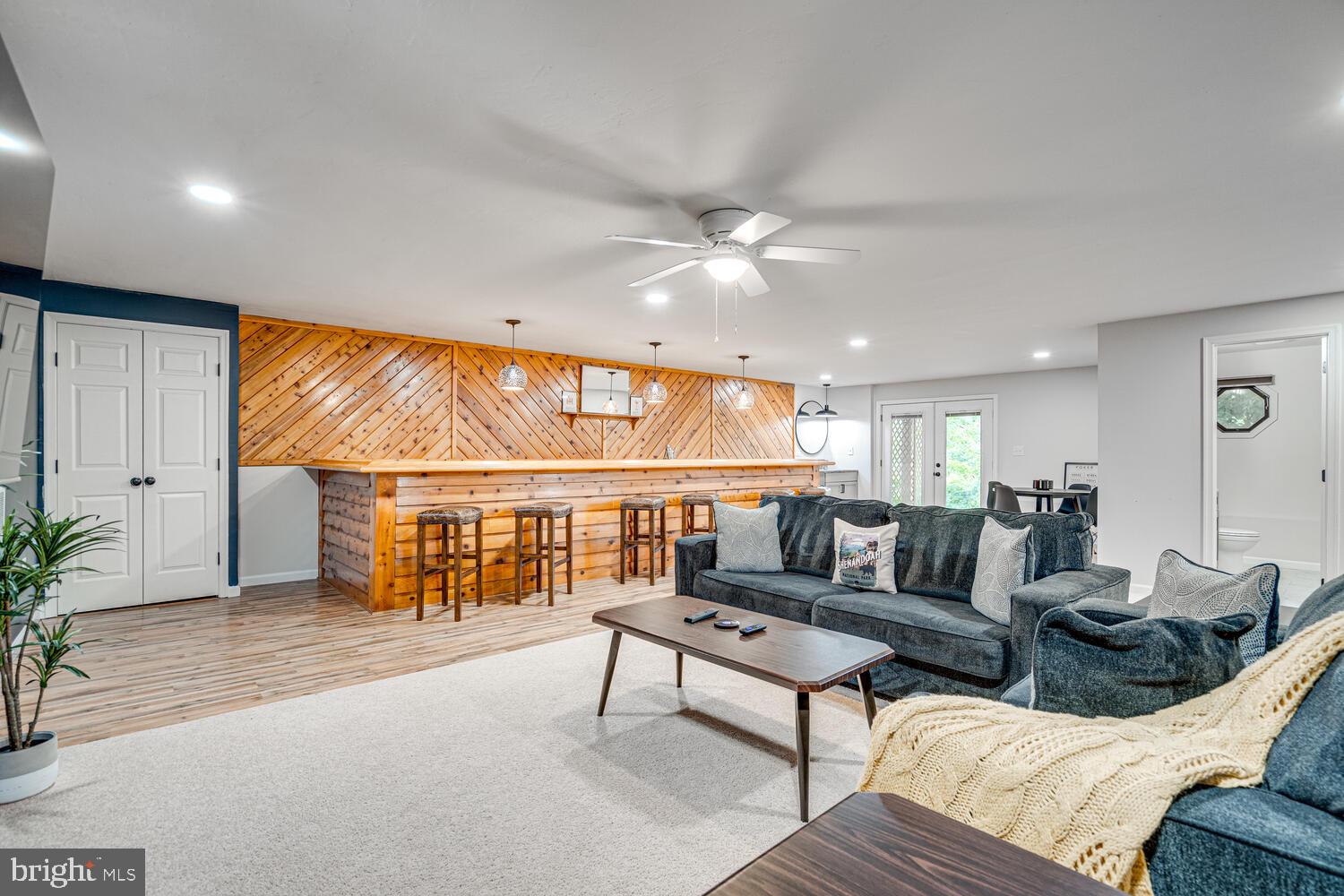 ROYAL VIEW ESTATES - Residential