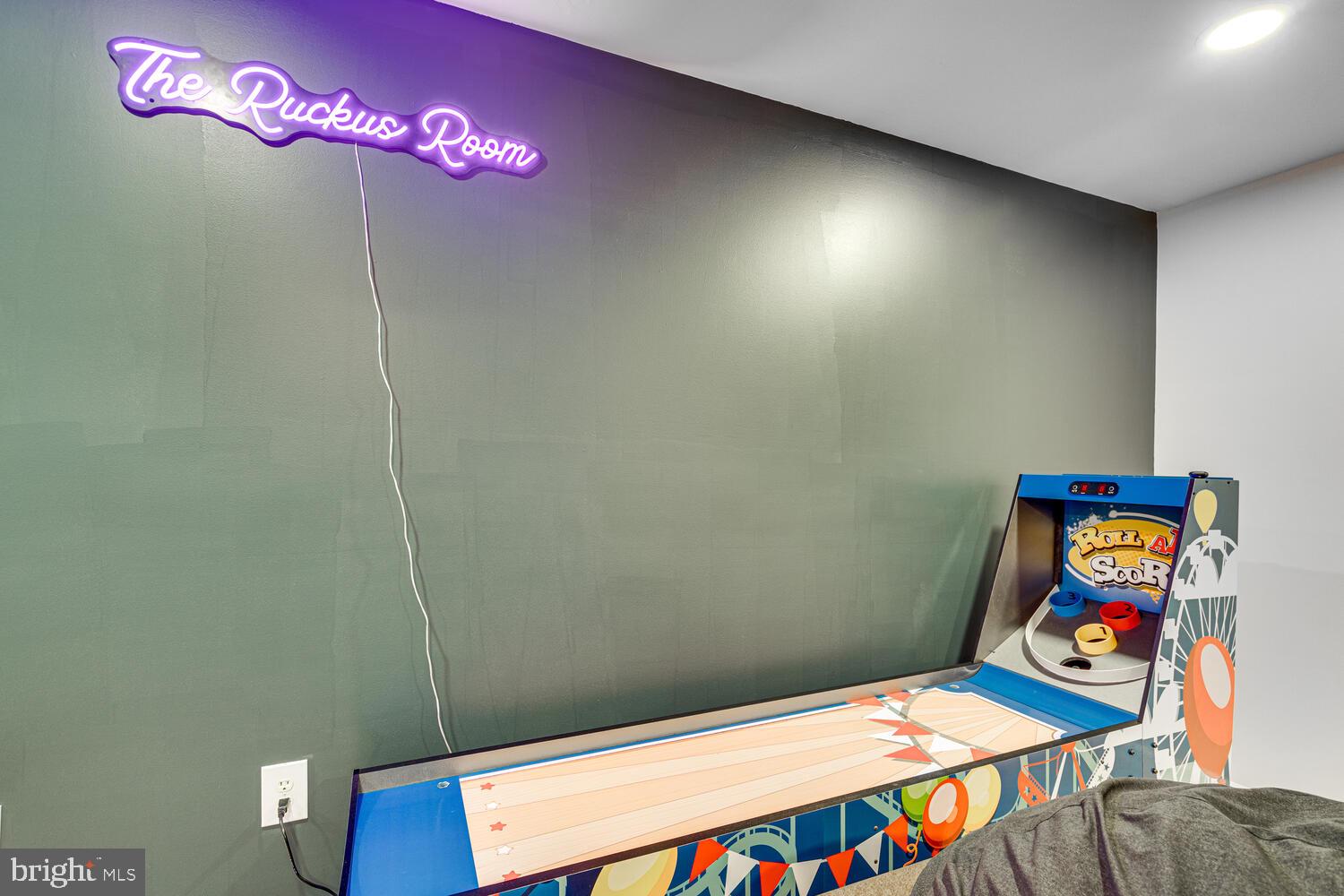 ROYAL VIEW ESTATES - Residential