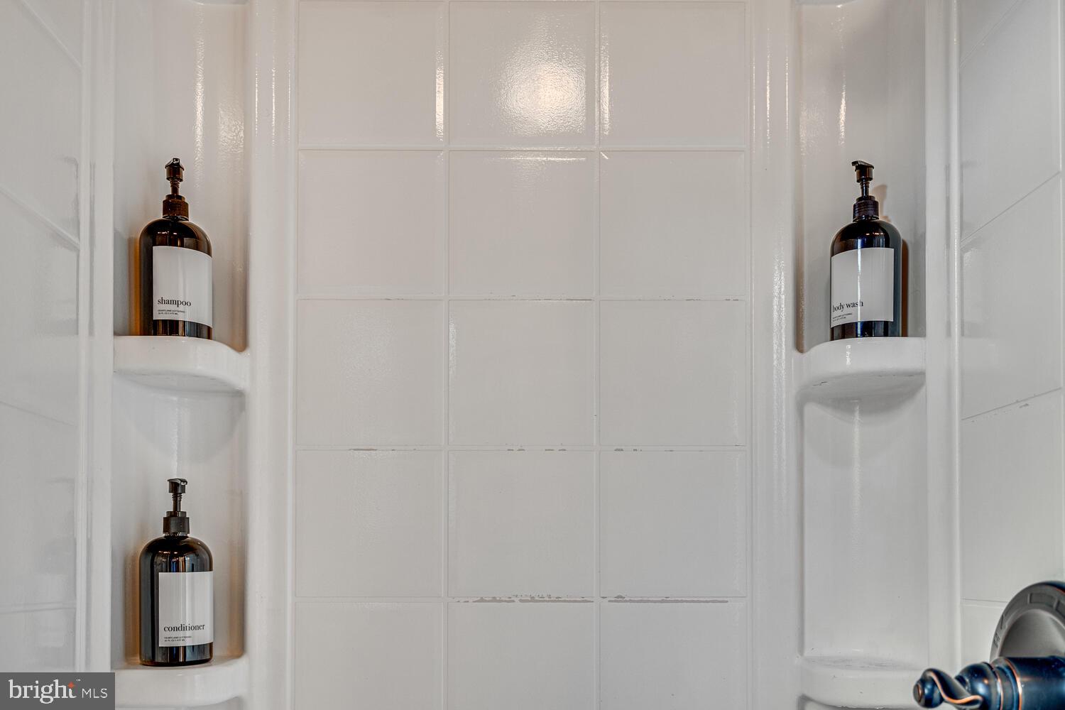 ROYAL VIEW ESTATES - Residential