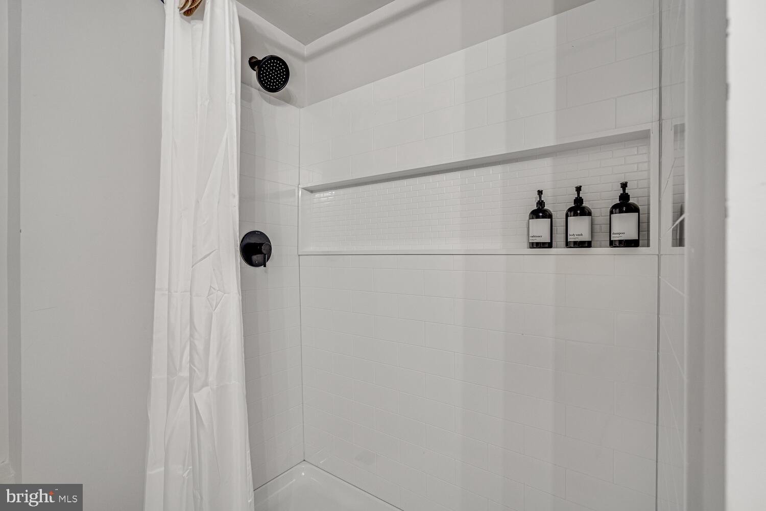 ROYAL VIEW ESTATES - Residential