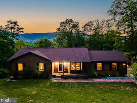 540 LAKESIDE DRIVE FRONT ROYAL VA 22630