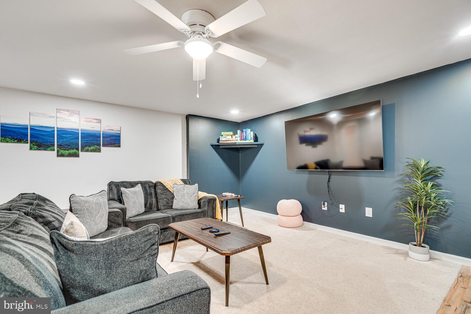 ROYAL VIEW ESTATES - Residential