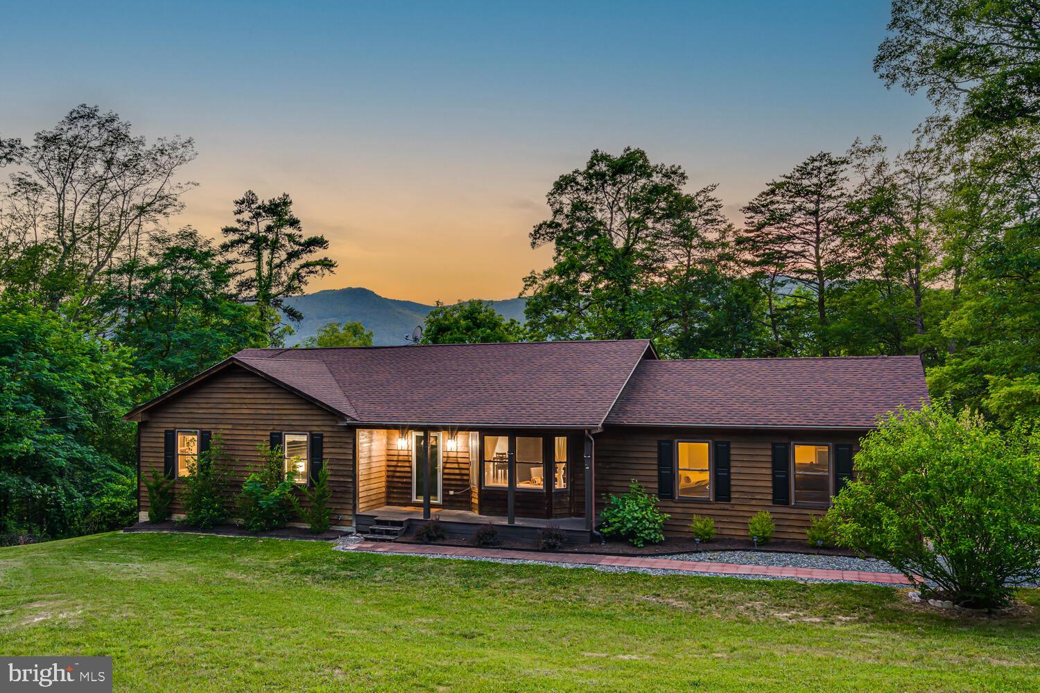 ROYAL VIEW ESTATES - Residential