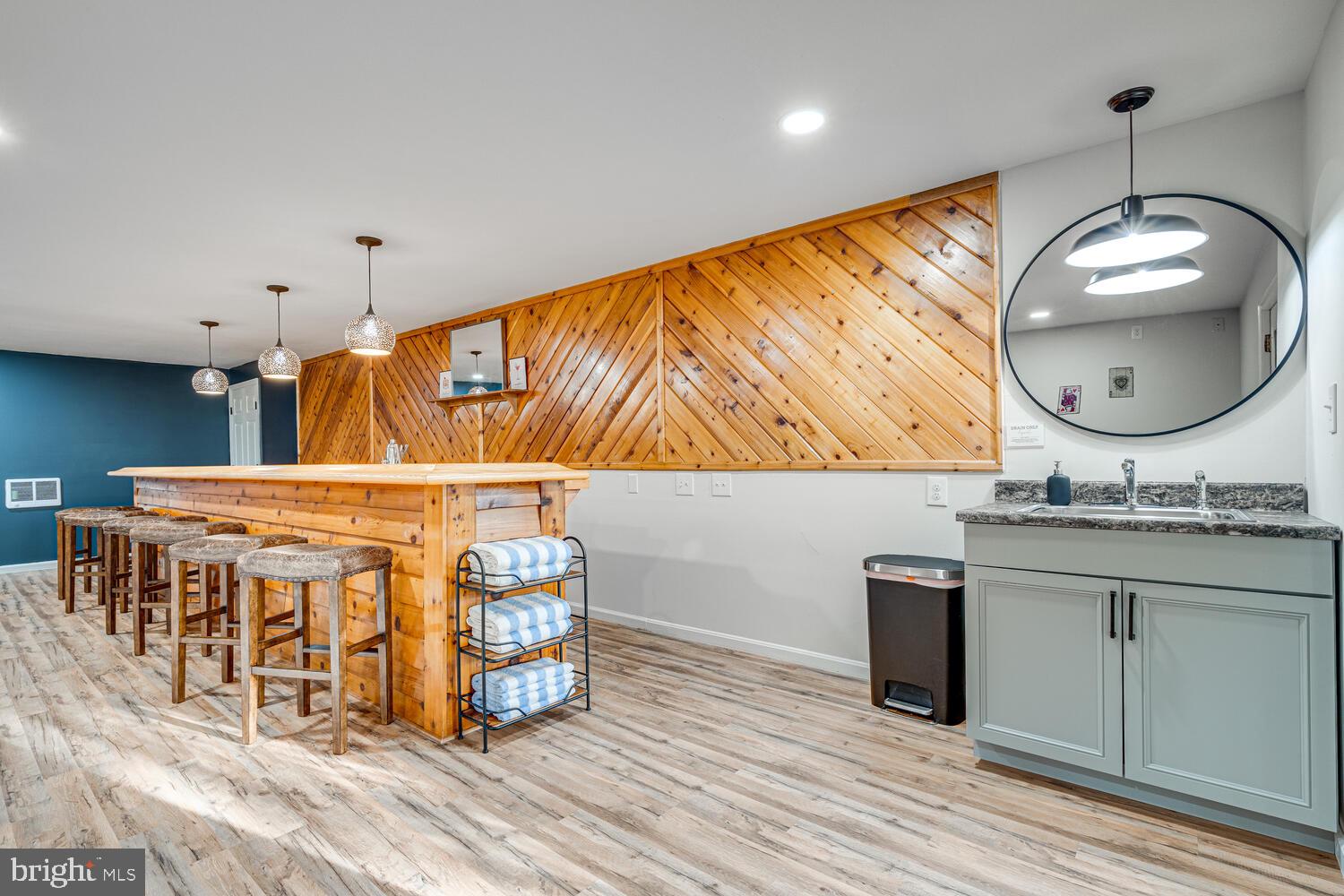 ROYAL VIEW ESTATES - Residential