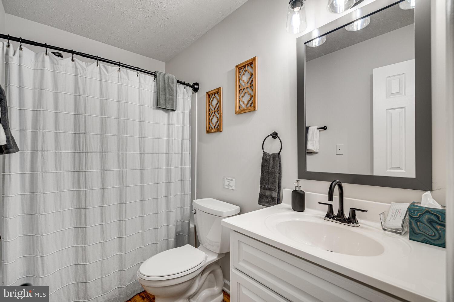 ROYAL VIEW ESTATES - Residential