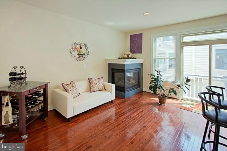 SHIRLINGTON CREST - Residential Lease