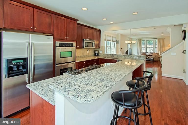 SHIRLINGTON CREST - Residential Lease