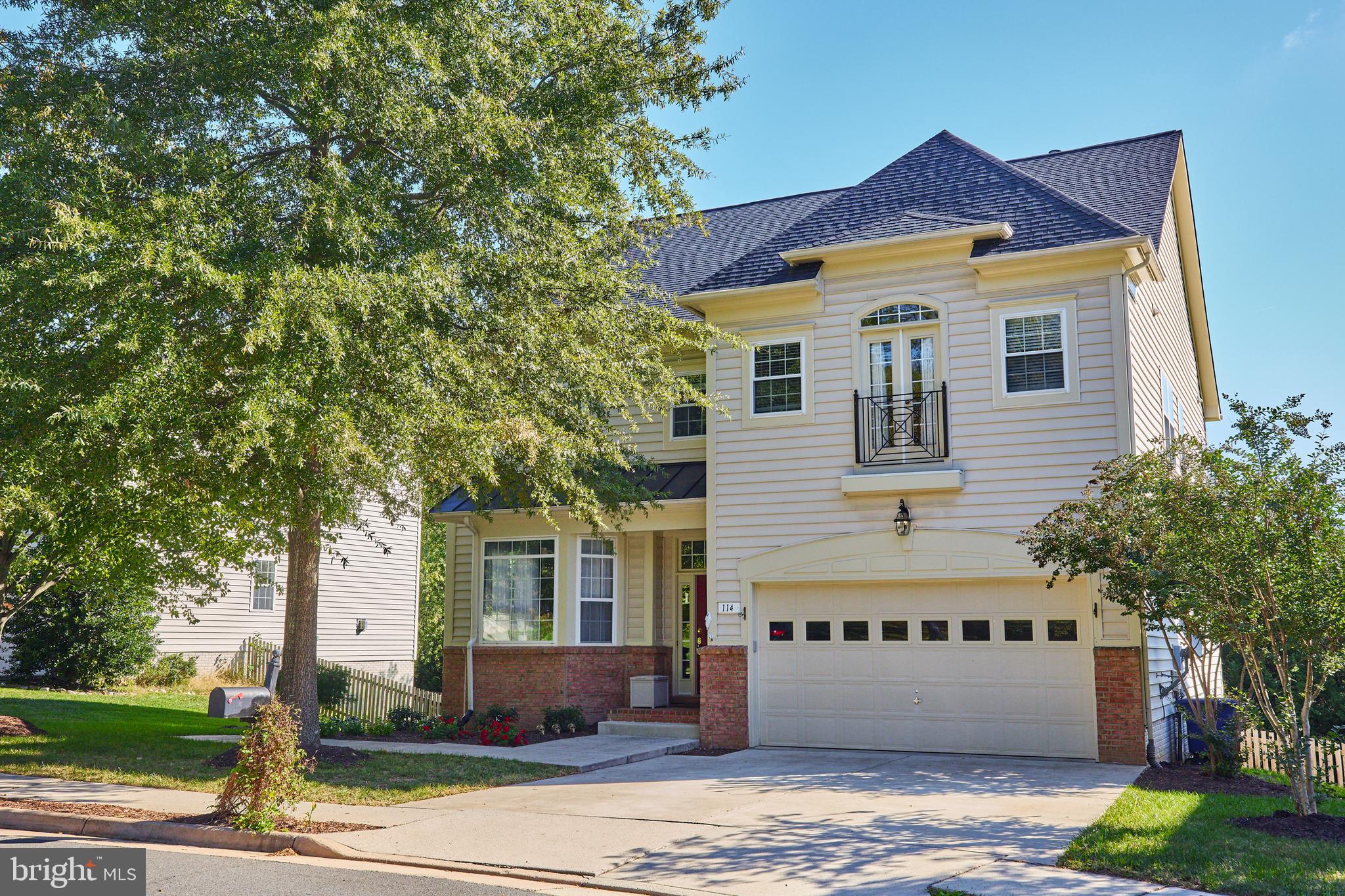 ROSEBROOK - Residential Lease