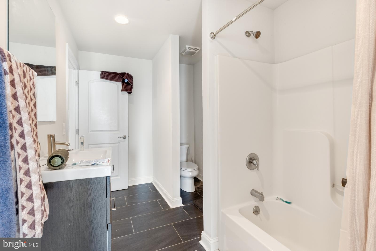 FISHTOWN - Residential Lease