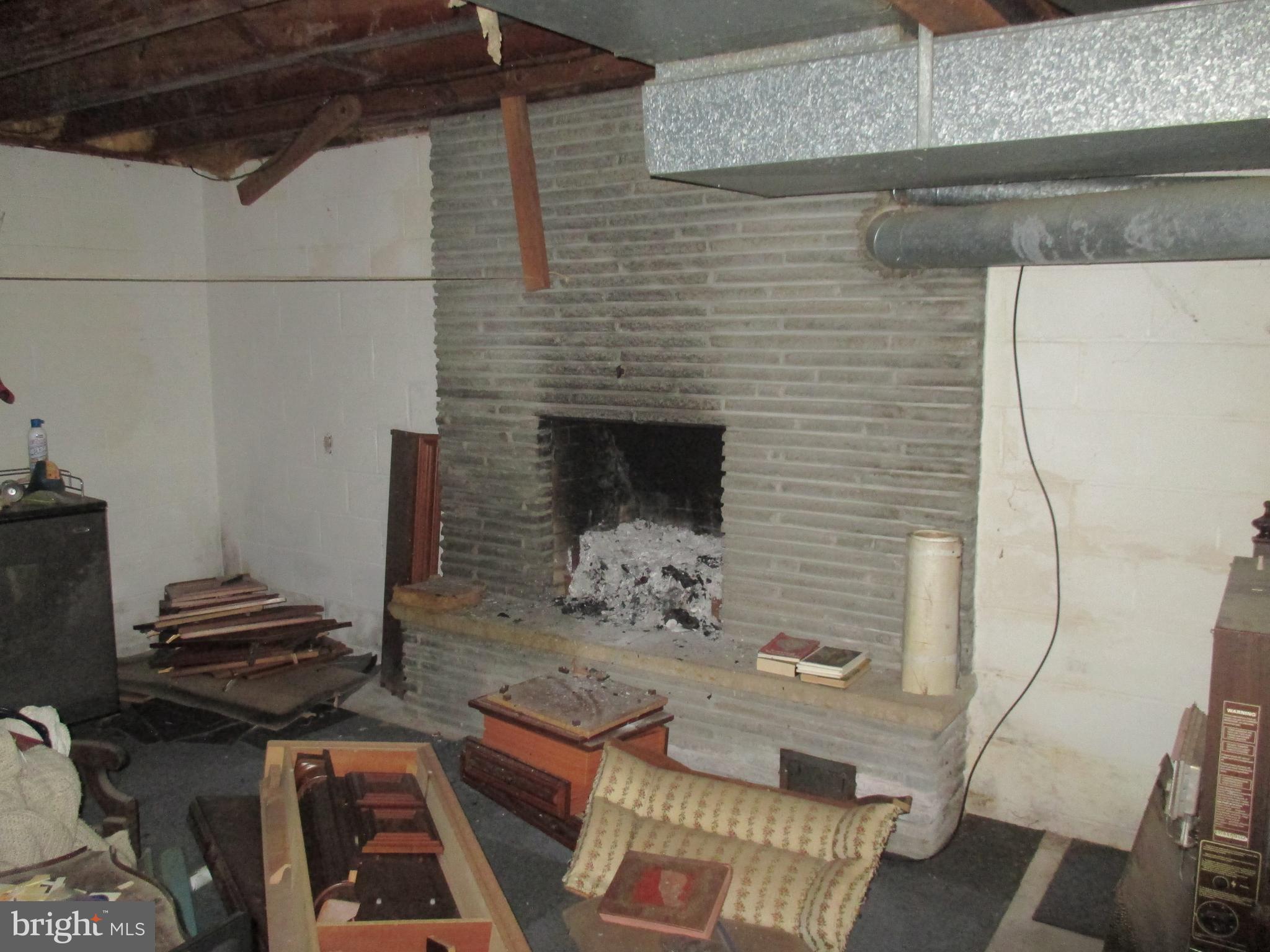 HAWTHORNE HEIGHTS - Residential