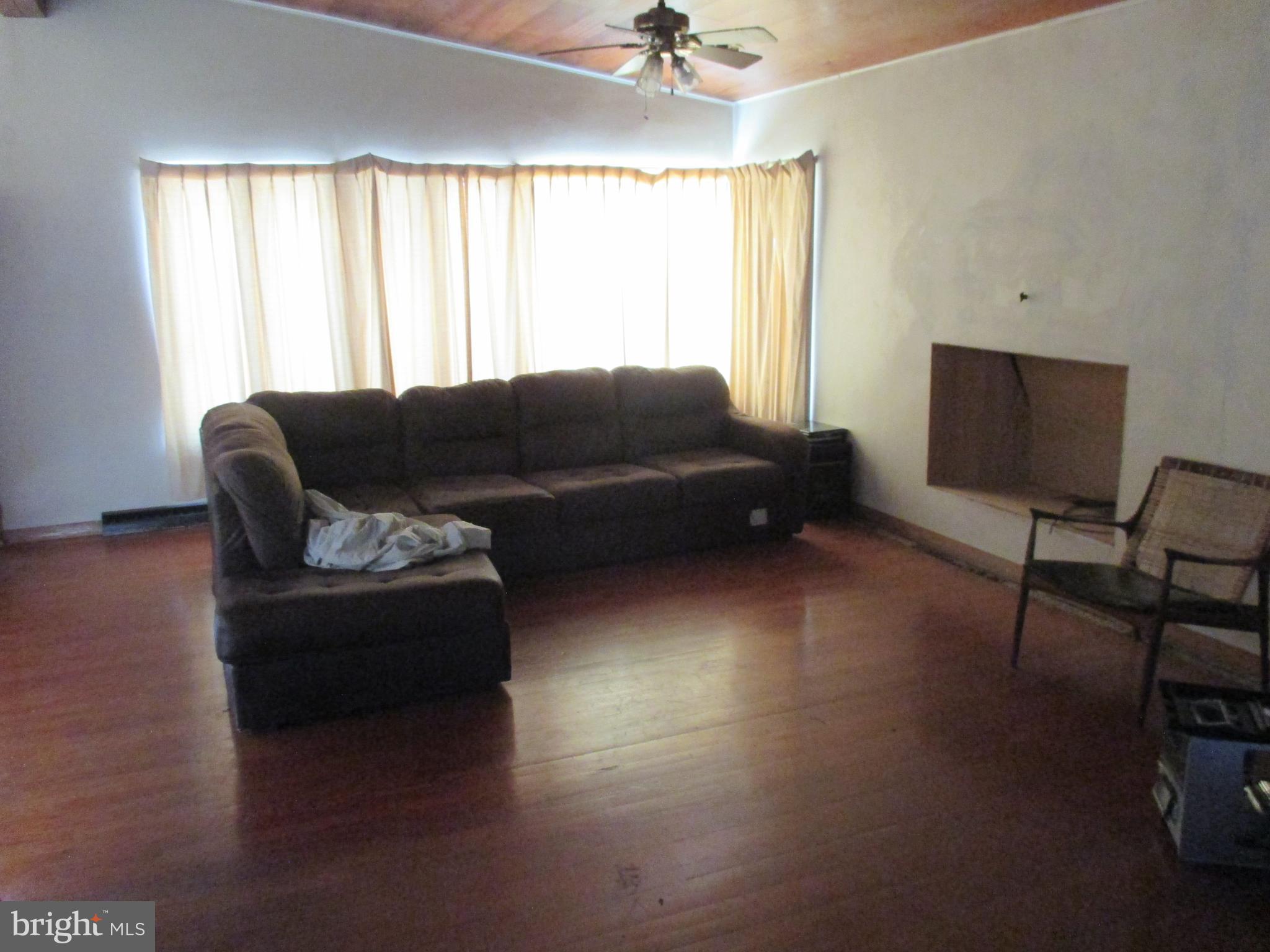 HAWTHORNE HEIGHTS - Residential