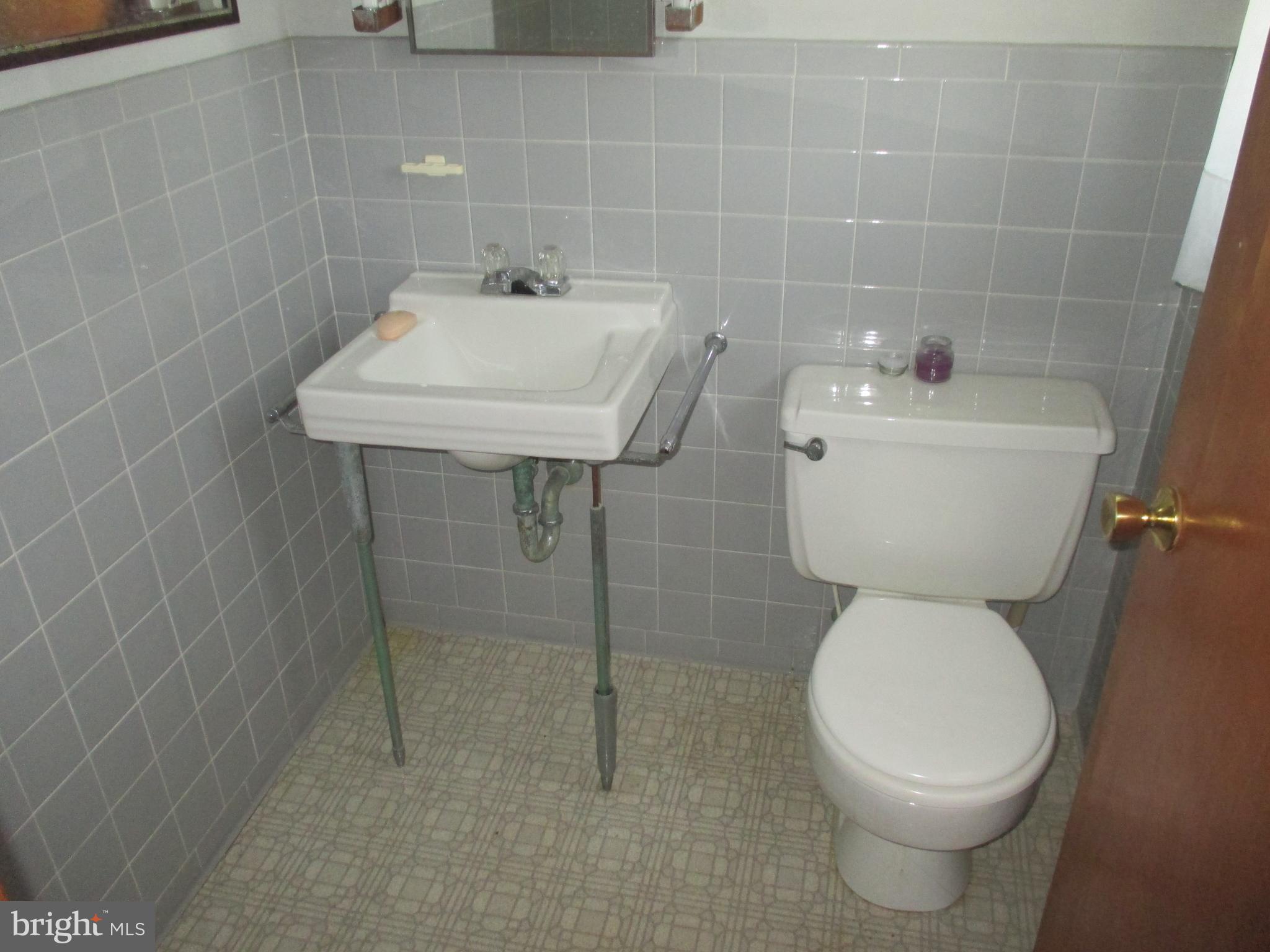 HAWTHORNE HEIGHTS - Residential