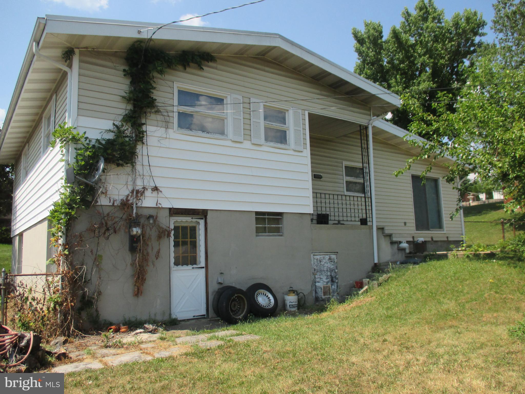 HAWTHORNE HEIGHTS - Residential