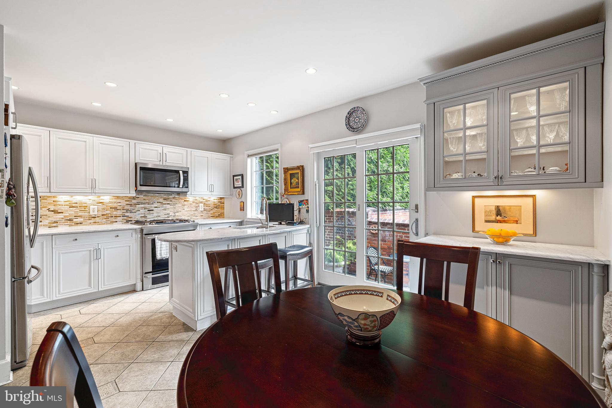 SOCIETY HILL - Residential