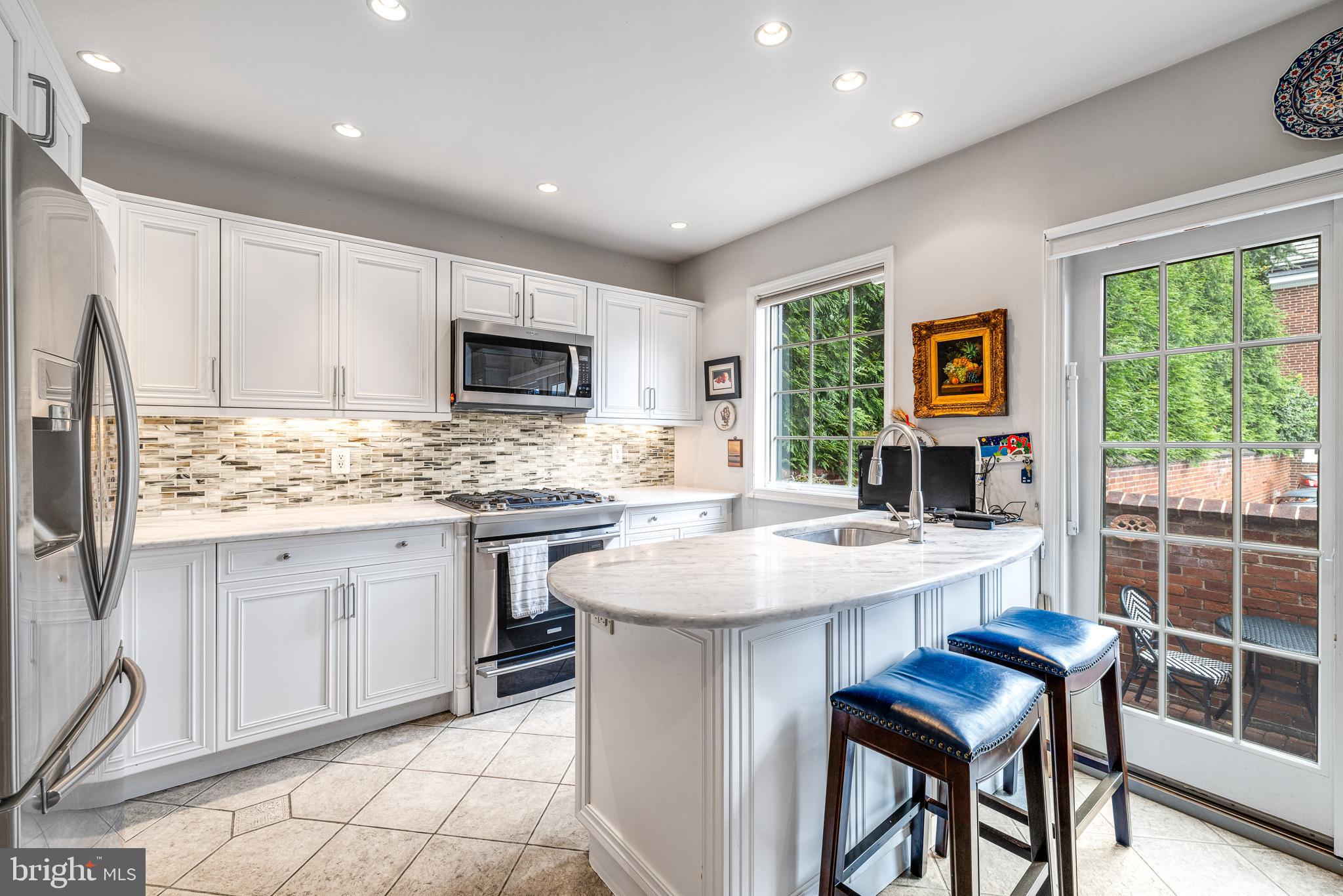 SOCIETY HILL - Residential