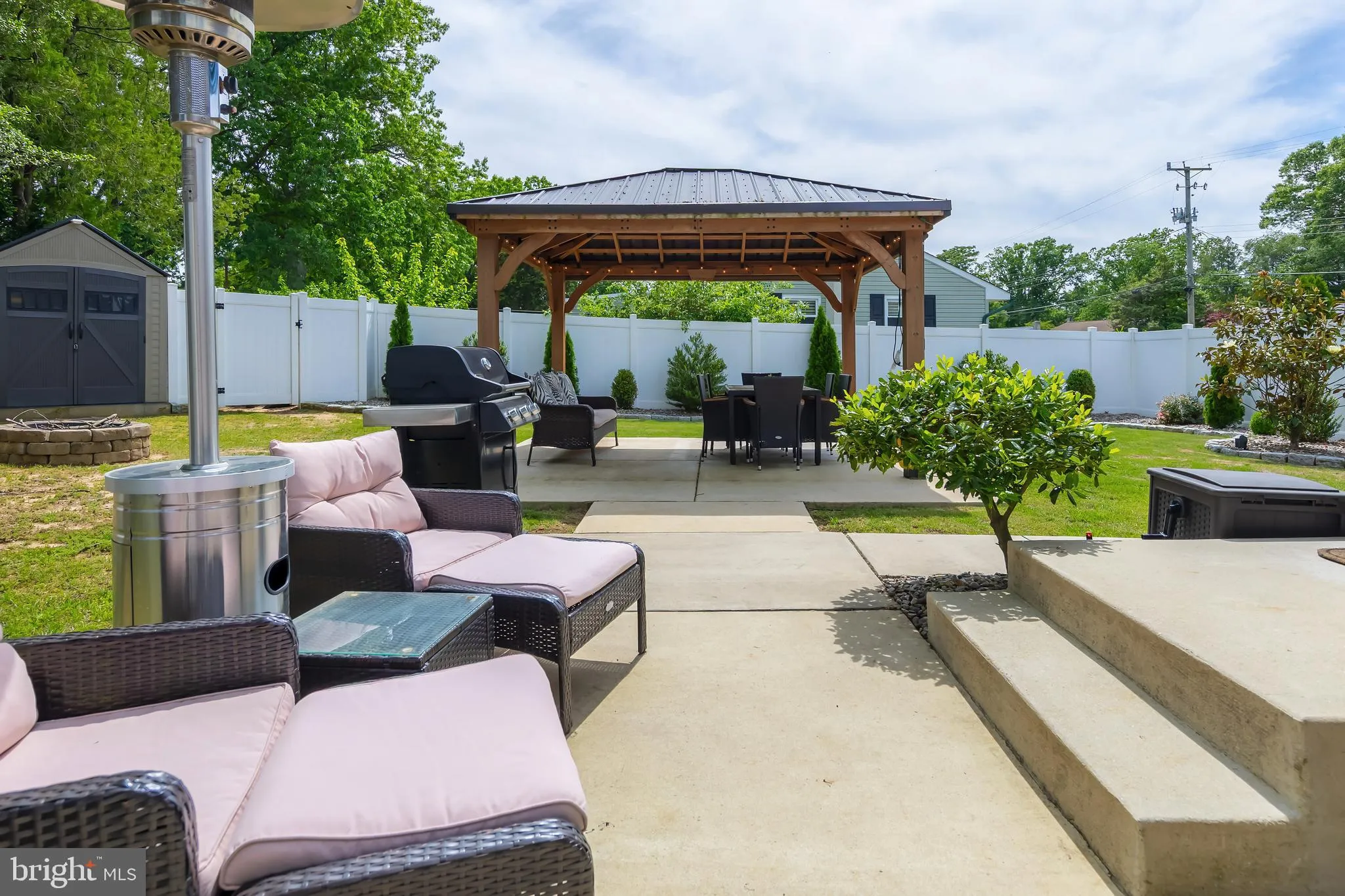 Pine Hill, New Jersey 08021, United States, 3 Bedrooms Bedrooms, ,1 BathroomBathrooms,Residential,Contingent,134842