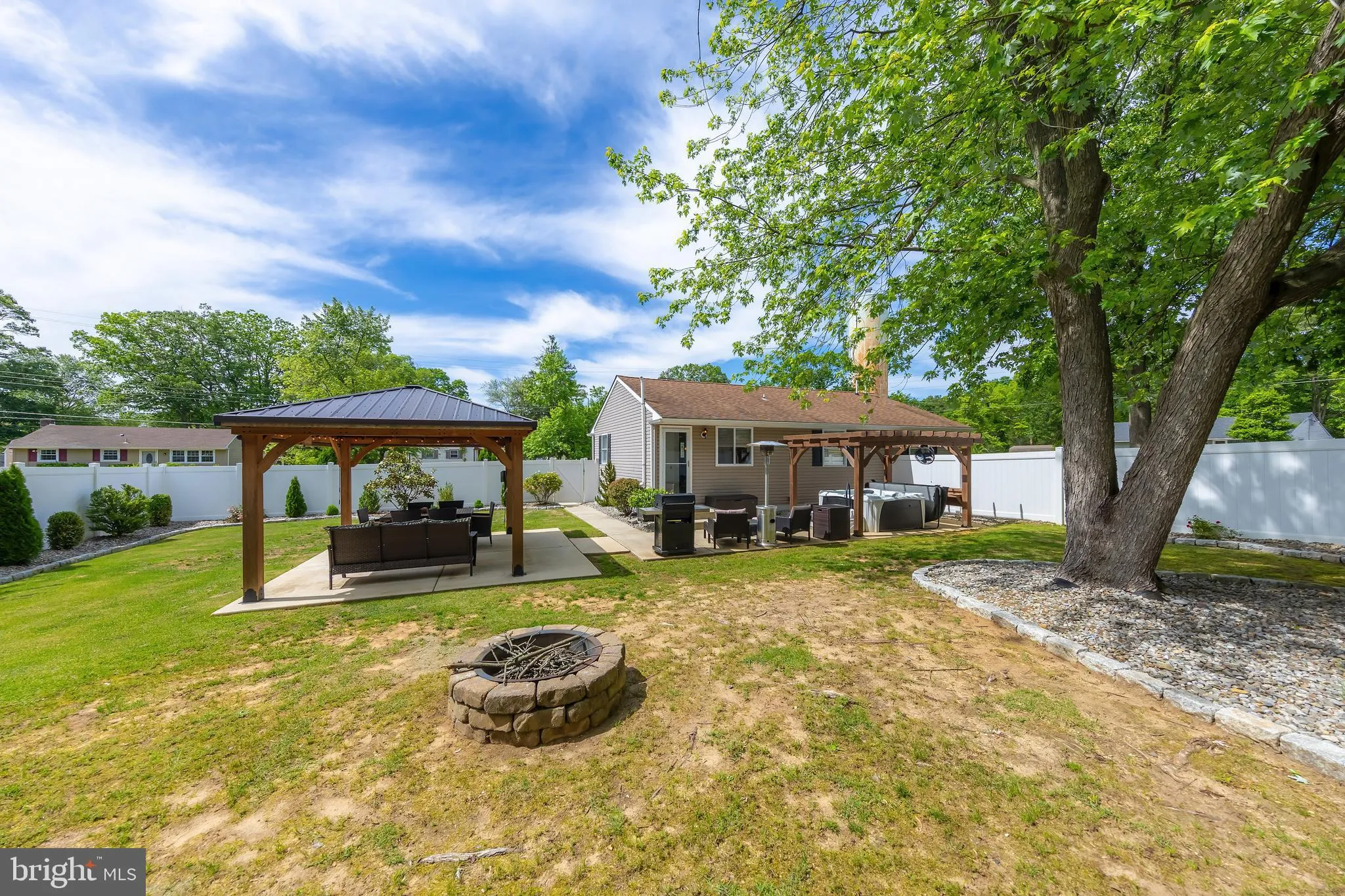 Pine Hill, New Jersey 08021, United States, 3 Bedrooms Bedrooms, ,1 BathroomBathrooms,Residential,Contingent,134842